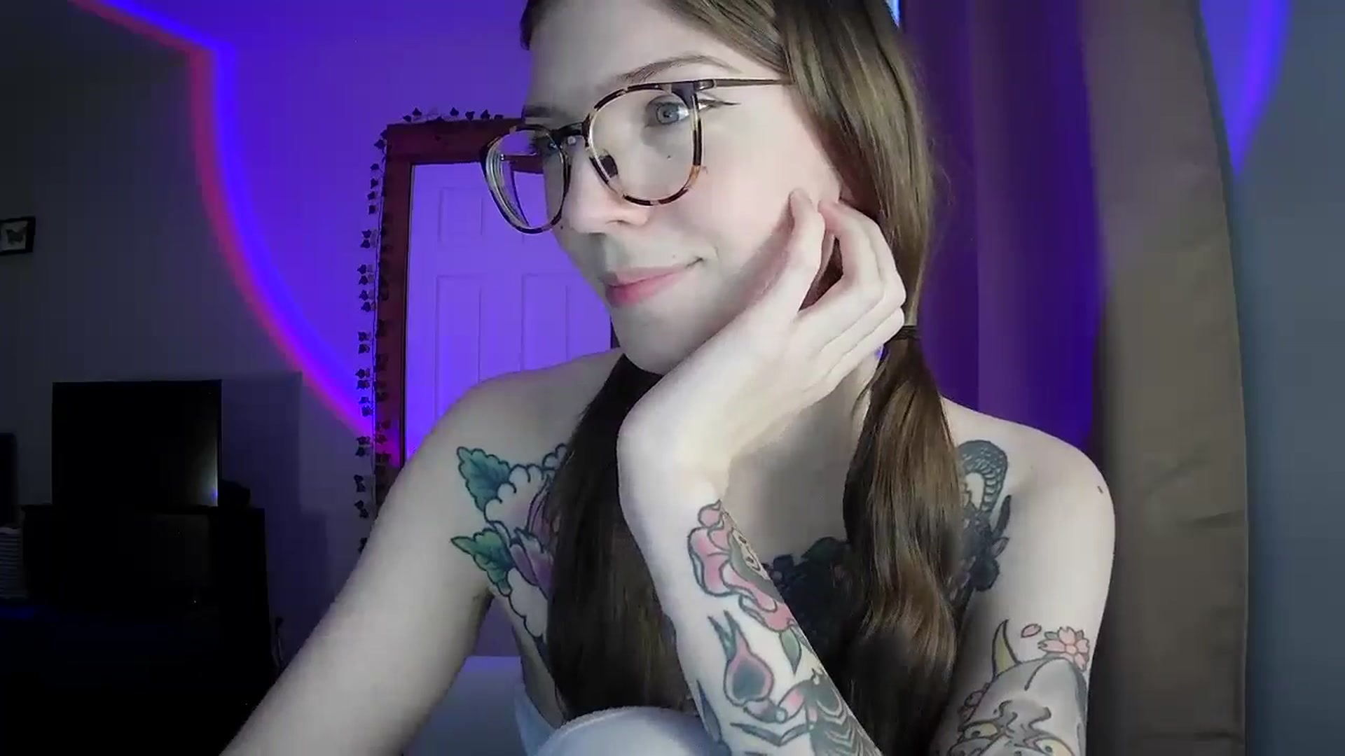 Gallery image thumbnail from jane_66's myfreecams stream on, 01/25/2026, 19:25 image 9 of 20