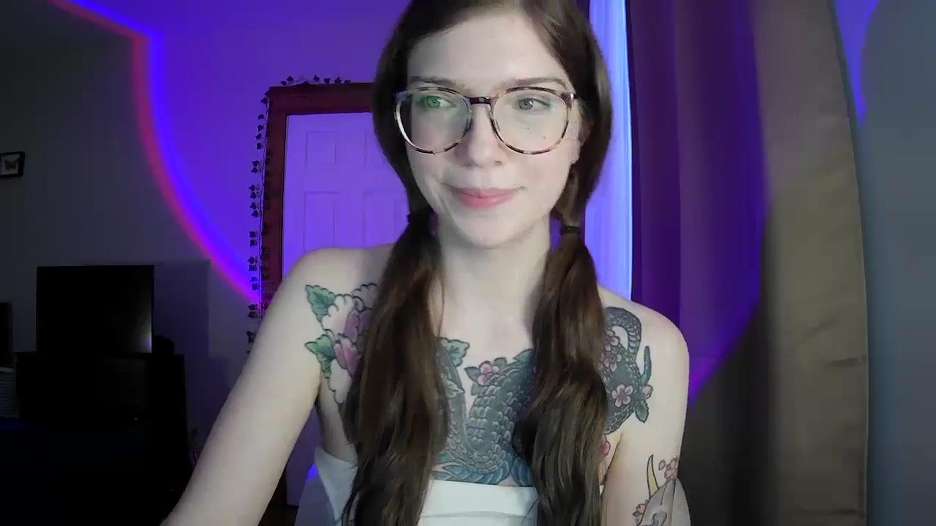 Gallery image thumbnail from jane_66's myfreecams stream on, 01/25/2026, 19:25 image 8 of 20