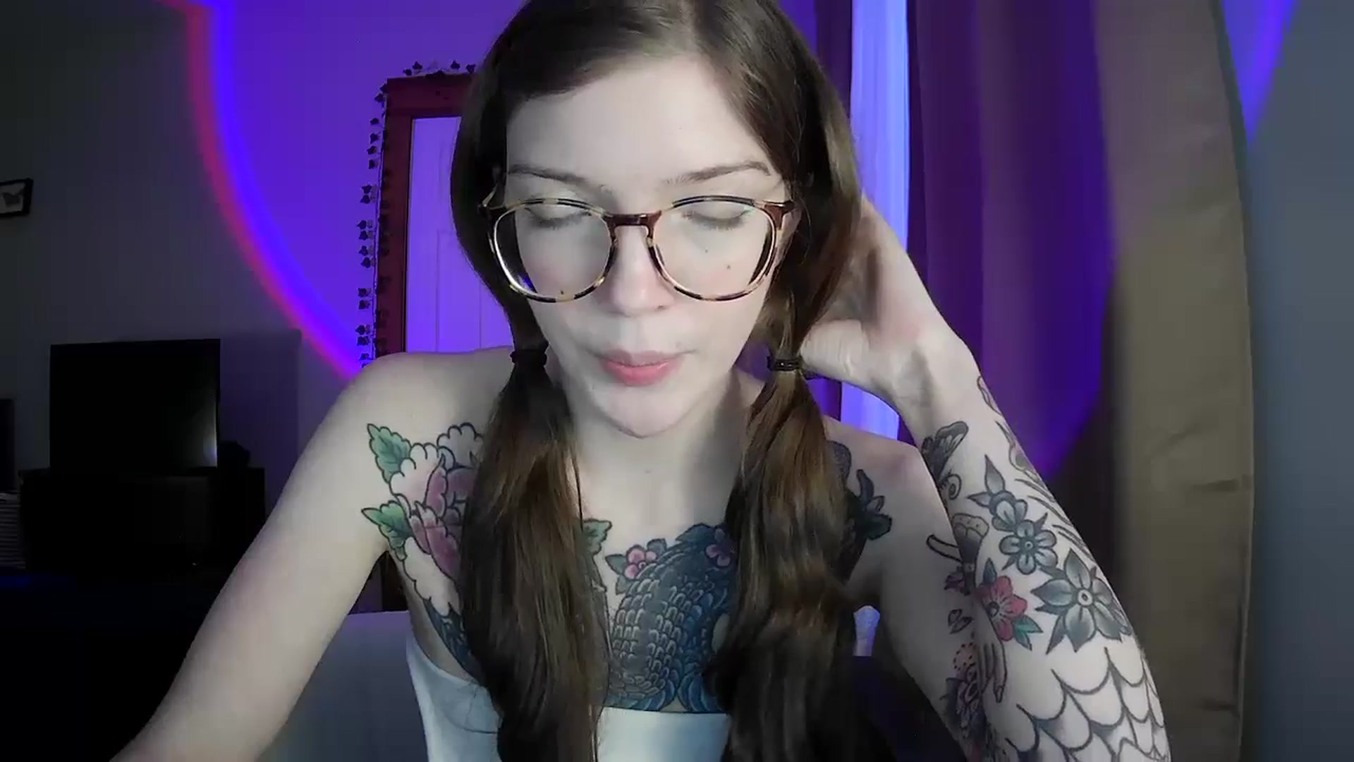 Gallery image thumbnail from jane_66's myfreecams stream on, 01/25/2026, 19:25 image 11 of 20