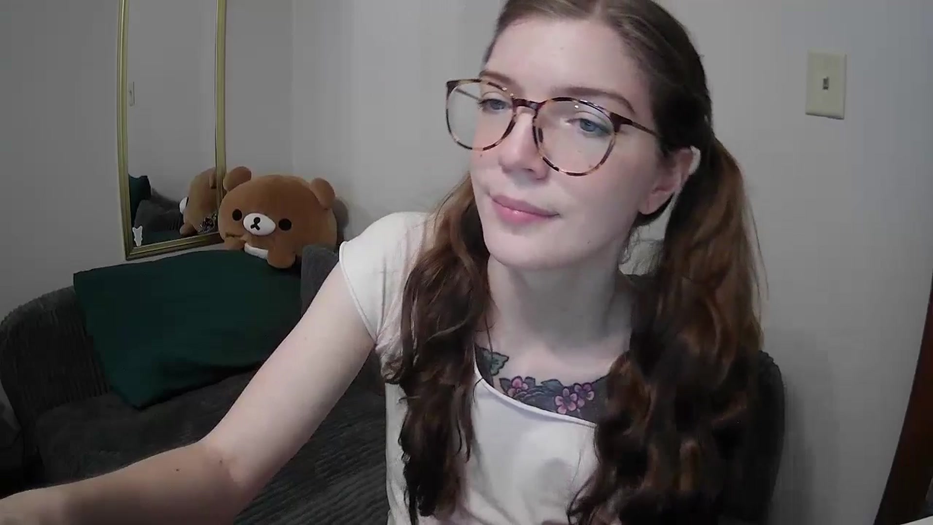 Gallery image thumbnail from jane_66's myfreecams stream on, 03/31/2026, 16:43 image 18 of 20