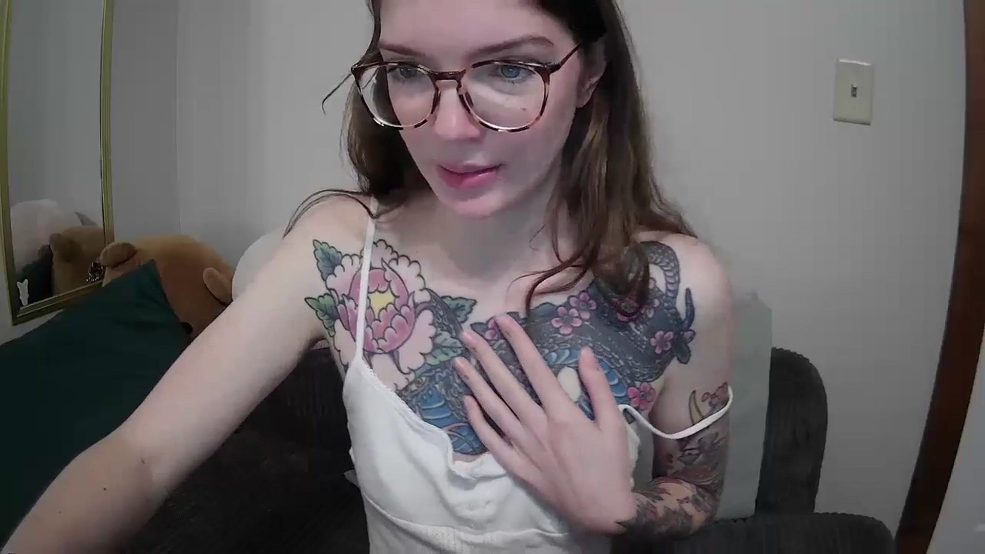 Gallery image thumbnail from jane_66's myfreecams stream on, 04/13/2026, 16:10 image 17 of 20