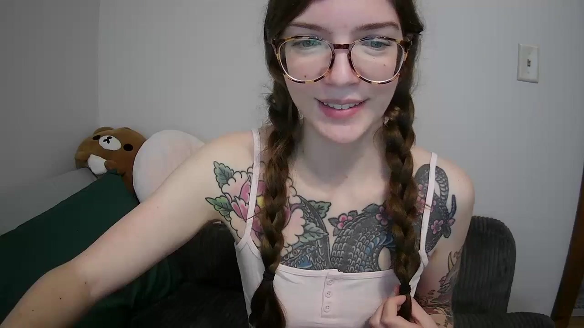 Gallery image thumbnail from jane_66's myfreecams stream on, 04/16/2026, 16:44 image 12 of 20