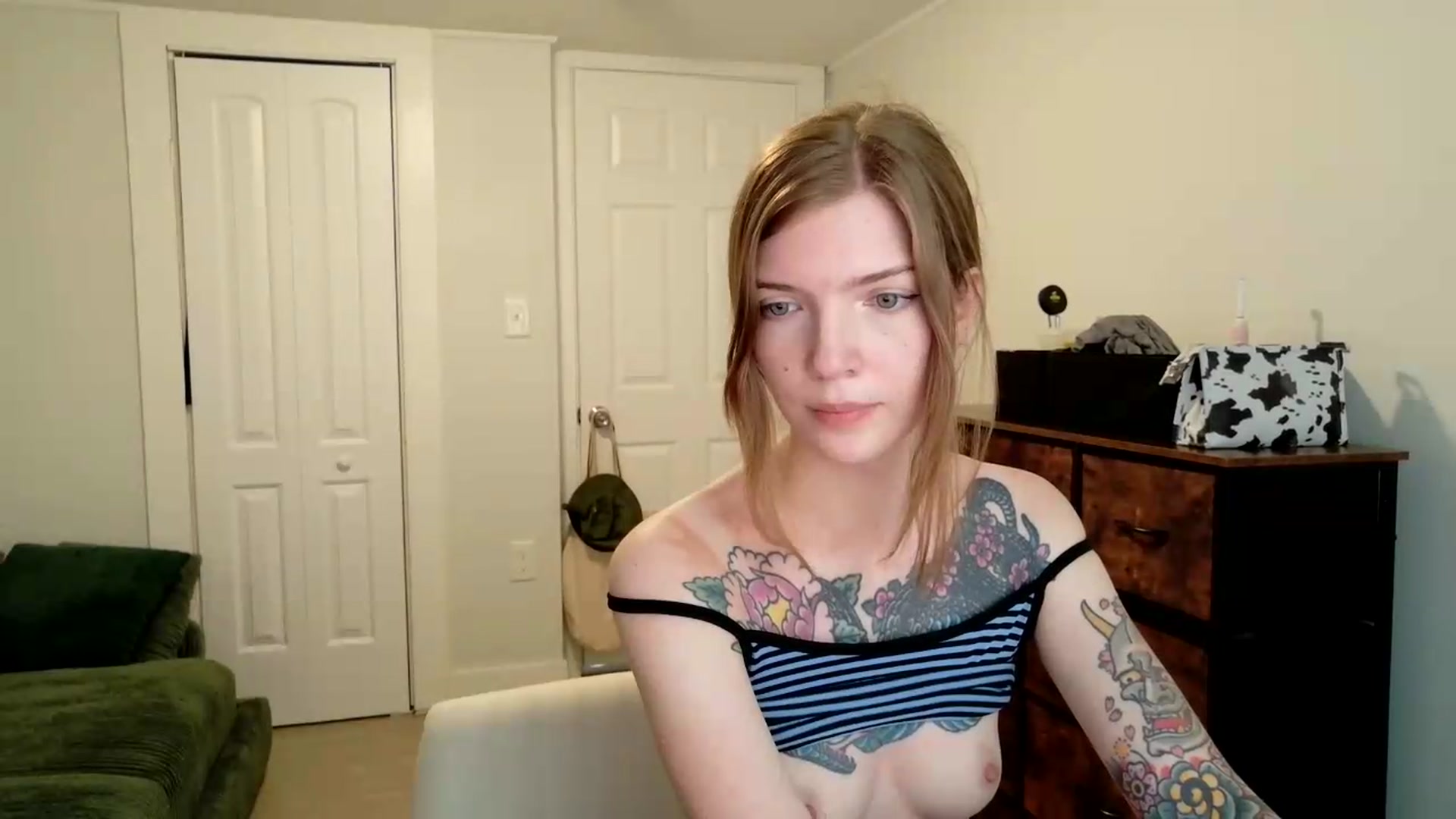 Gallery image thumbnail from jane_66's myfreecams stream on, 07/11/2026, 14:09 image 12 of 20
