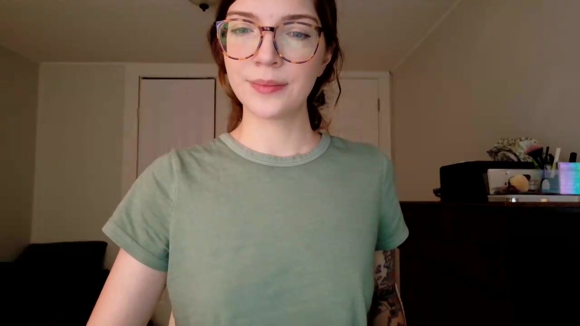 Gallery image thumbnail from jane_66's myfreecams stream on, 08/03/2026, 14:17 image 7 of 20