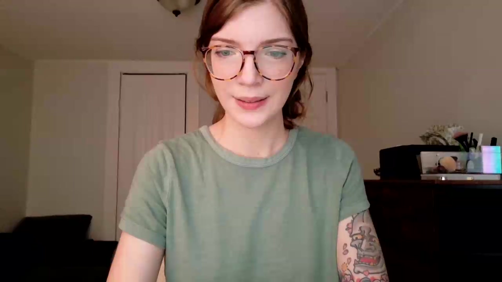 Gallery image thumbnail from jane_66's myfreecams stream on, 08/03/2026, 14:17 image 16 of 20