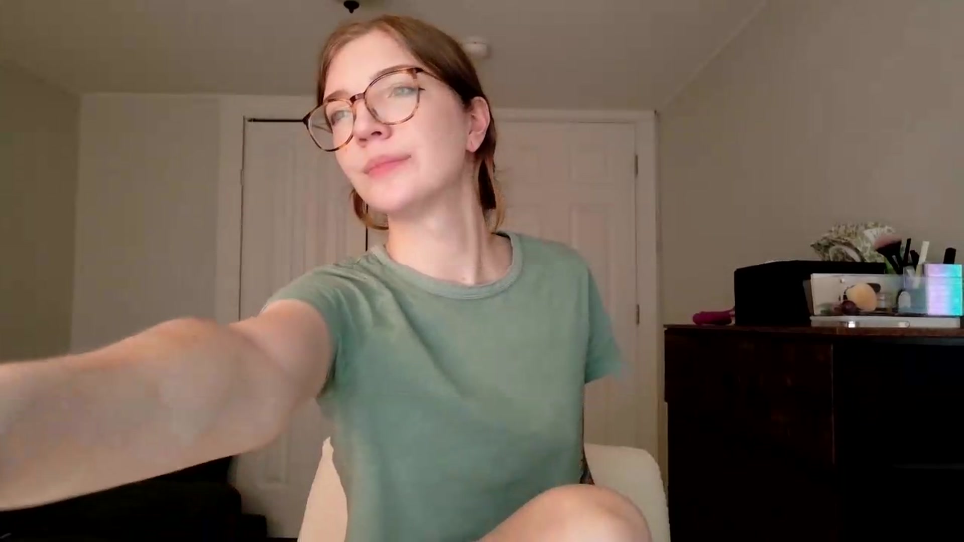Gallery image thumbnail from jane_66's myfreecams stream on, 08/03/2026, 17:06 image 3 of 20
