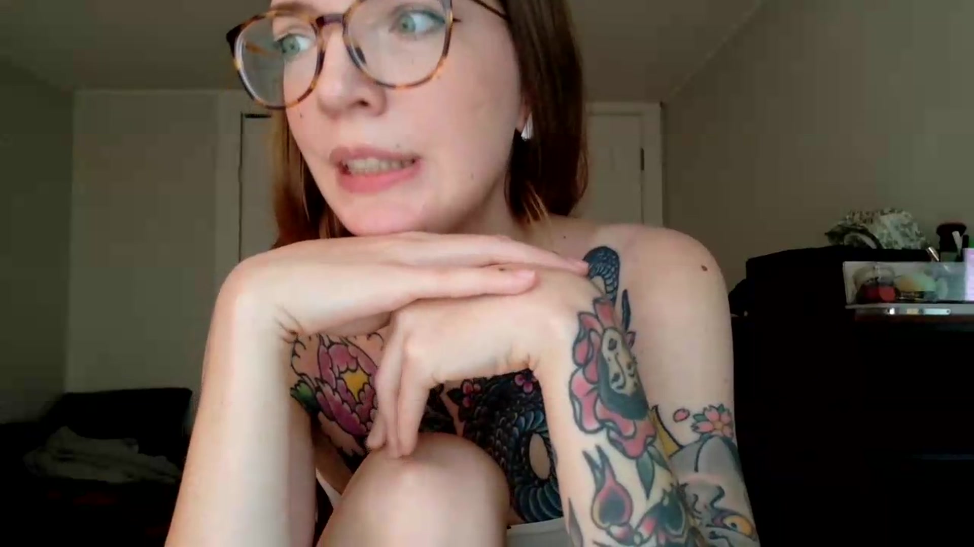 Gallery image thumbnail from jane_66's myfreecams stream on, 08/05/2026, 19:13 image 15 of 20