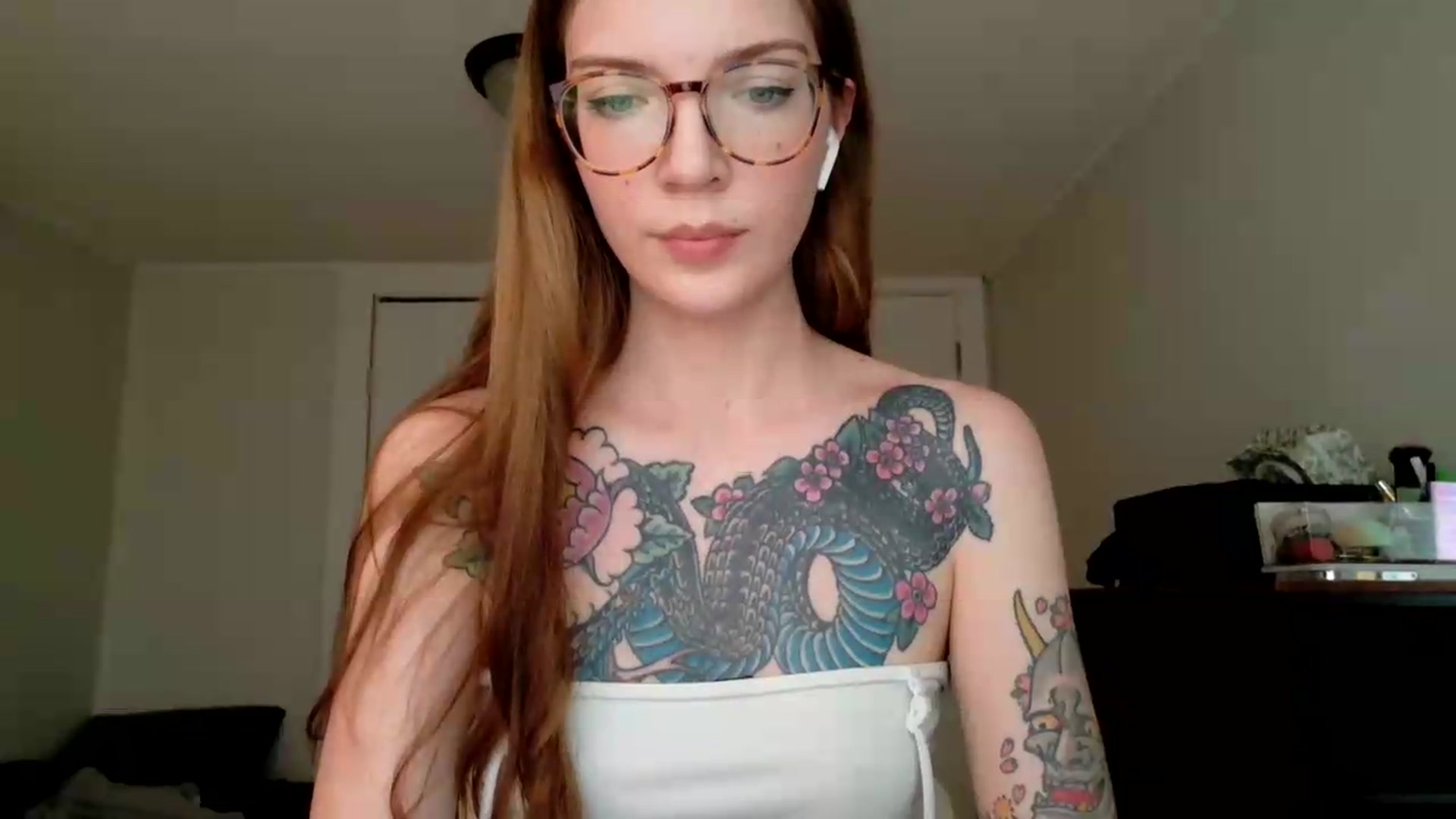 Gallery image thumbnail from jane_66's myfreecams stream on, 08/05/2026, 19:13 image 10 of 20