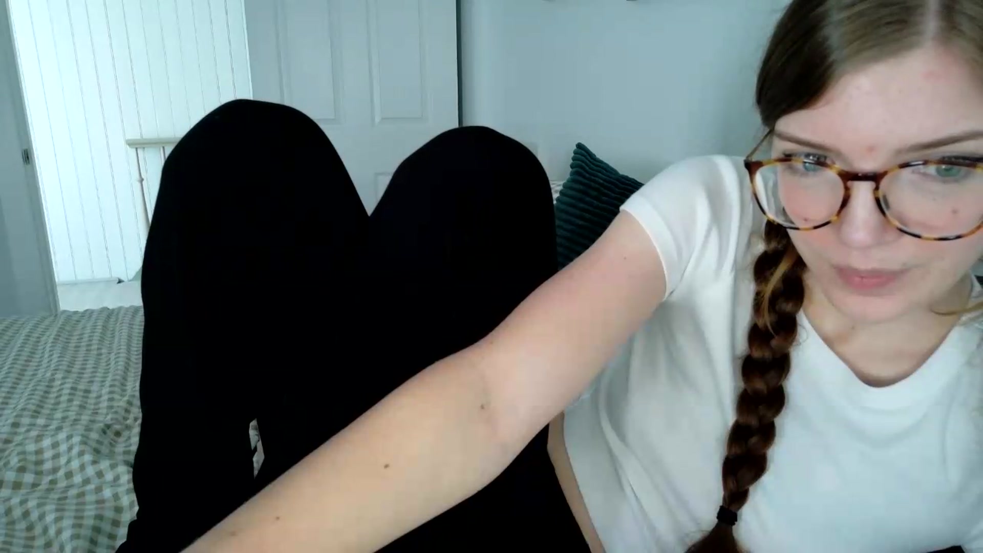 Gallery image thumbnail from jane_66's myfreecams stream on, 08/07/2026, 15:14 image 10 of 20
