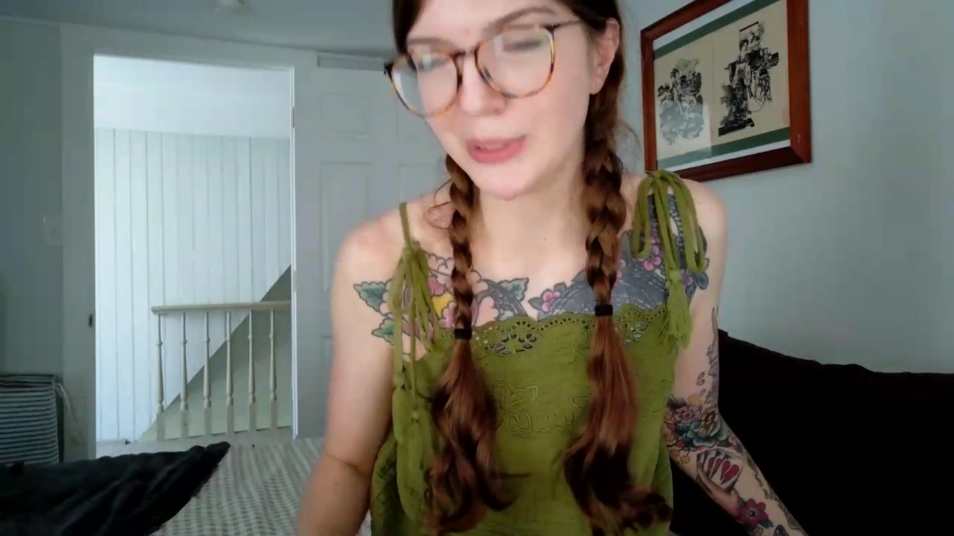 Gallery image thumbnail from jane_66's myfreecams stream on, 08/19/2026, 16:11 image 16 of 20