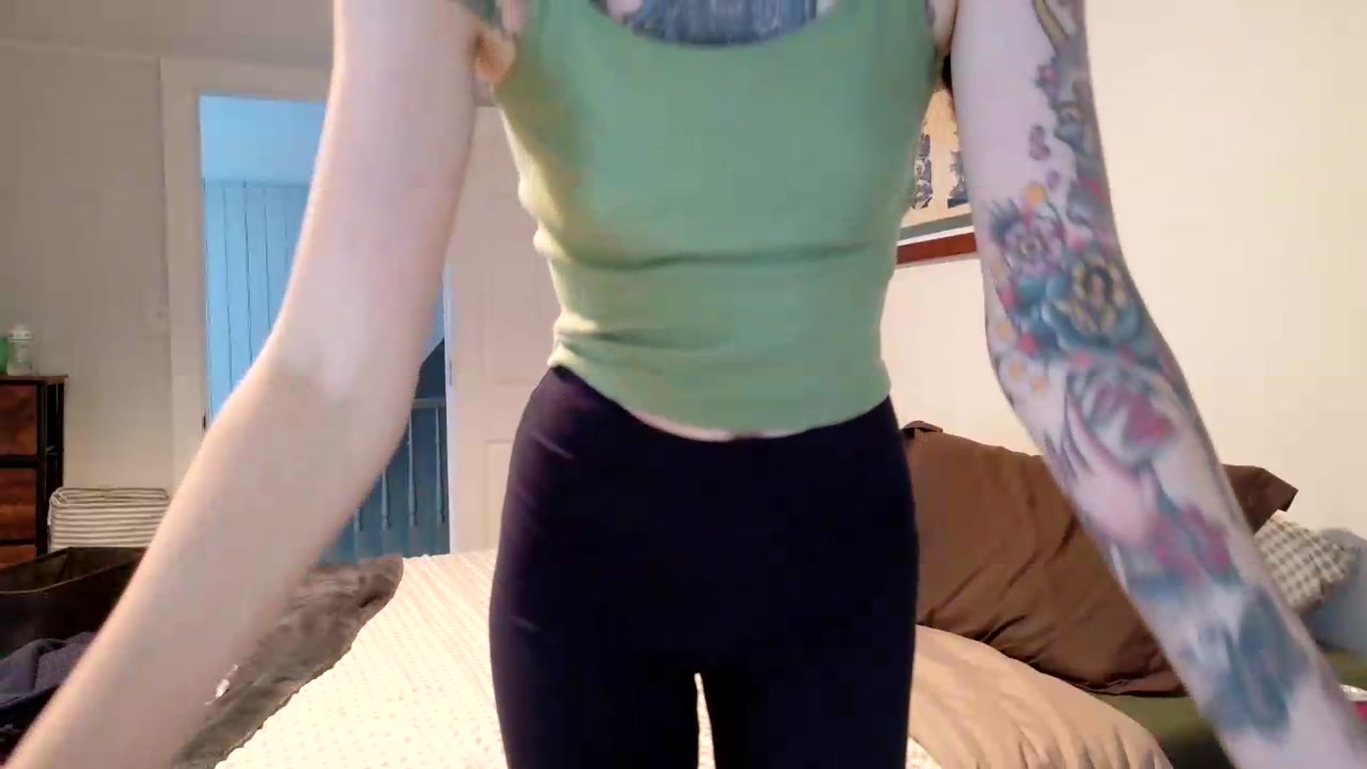 Gallery image thumbnail from jane_66's myfreecams stream on, 08/19/2026, 17:49 image 2 of 20