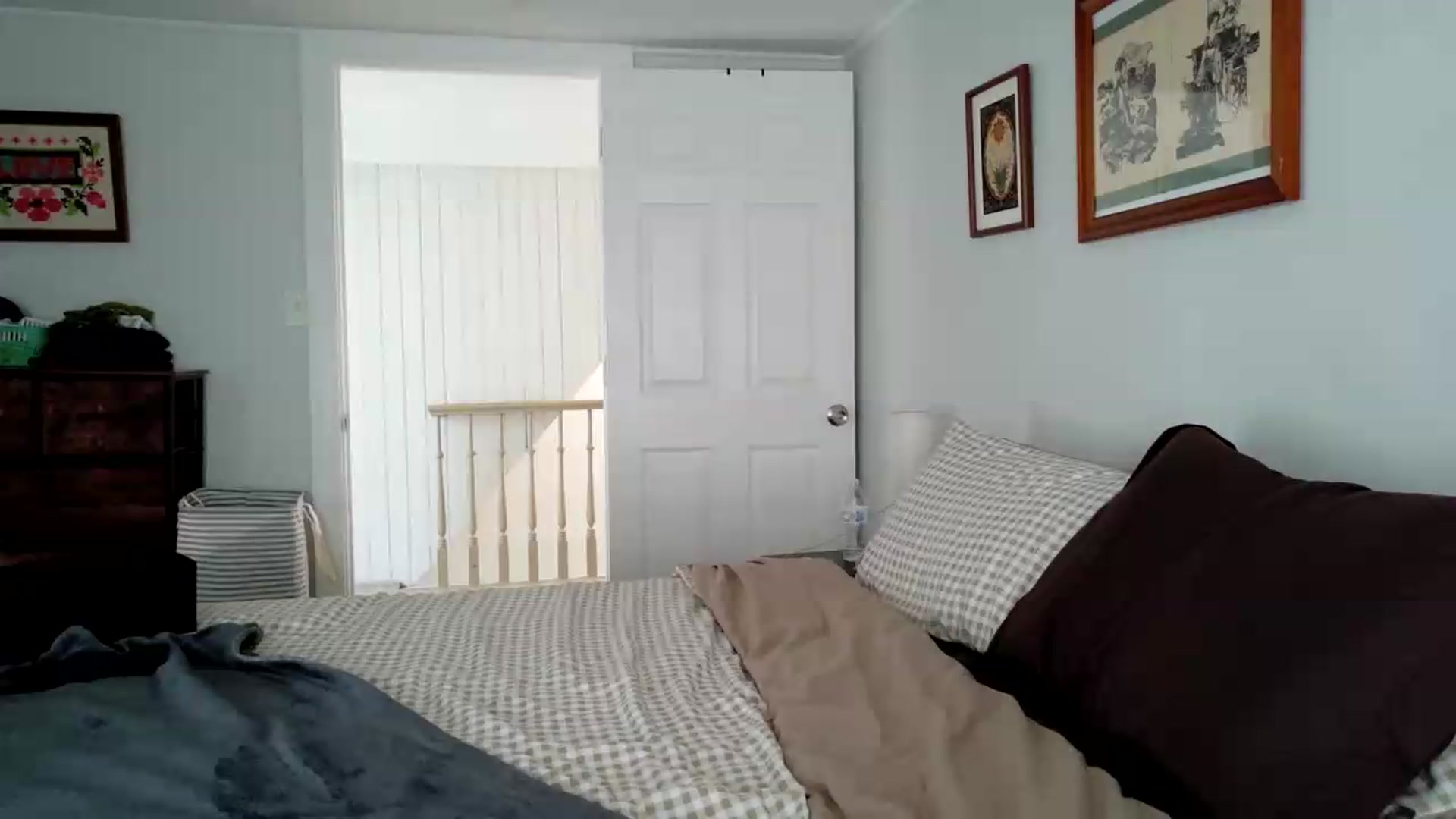 Gallery image thumbnail from jane_66's myfreecams stream on, 08/21/2026, 16:33 image 15 of 20