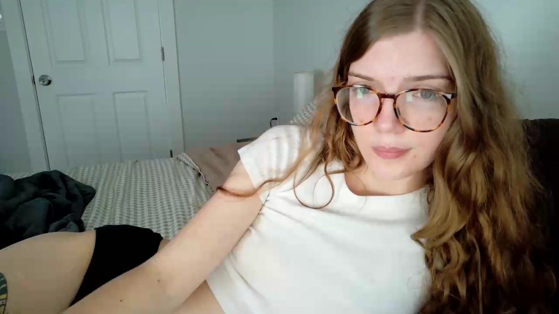 Gallery image thumbnail from jane_66's myfreecams stream on, 09/02/2026, 17:26 image 16 of 20