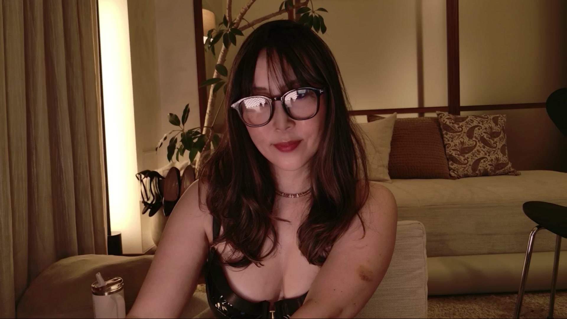 Gallery image thumbnail from japanesequeen's myfreecams stream on, 04/11/2026, 11:47 image 16 of 20