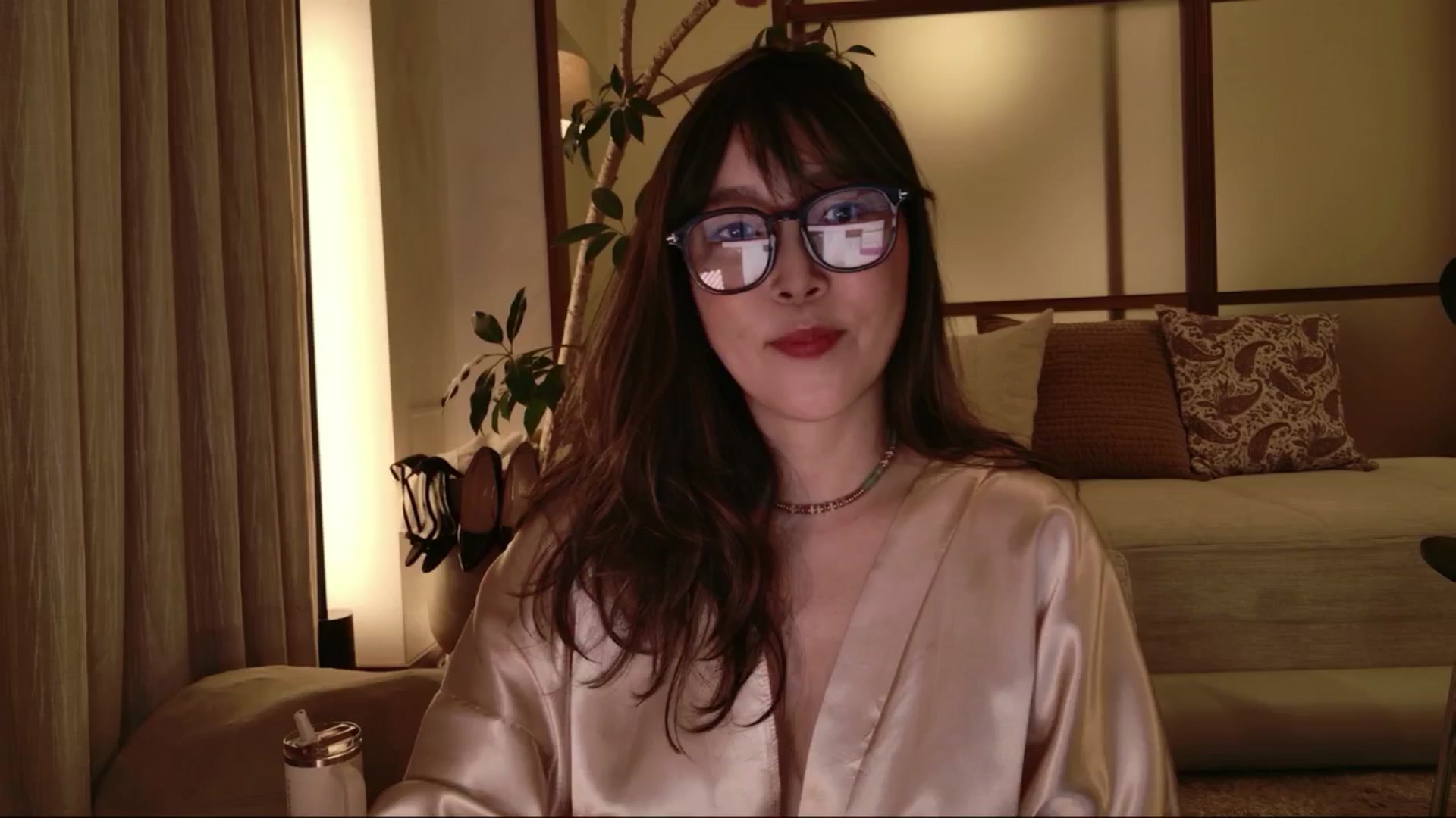 Gallery image thumbnail from japanesequeen's myfreecams stream on, 04/11/2026, 12:23 image 1 of 20