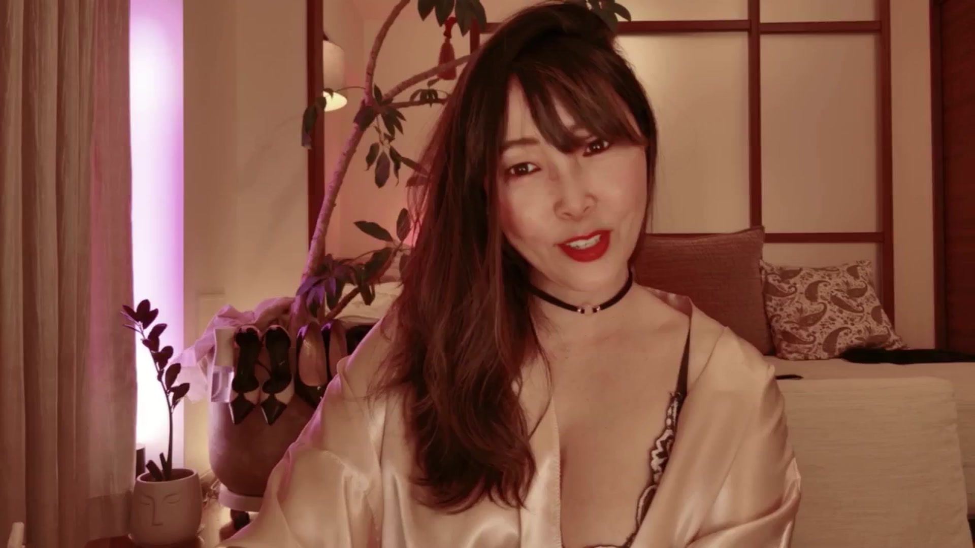Gallery image thumbnail from japanesequeen's myfreecams stream on, 04/25/2026, 12:00 image 12 of 20