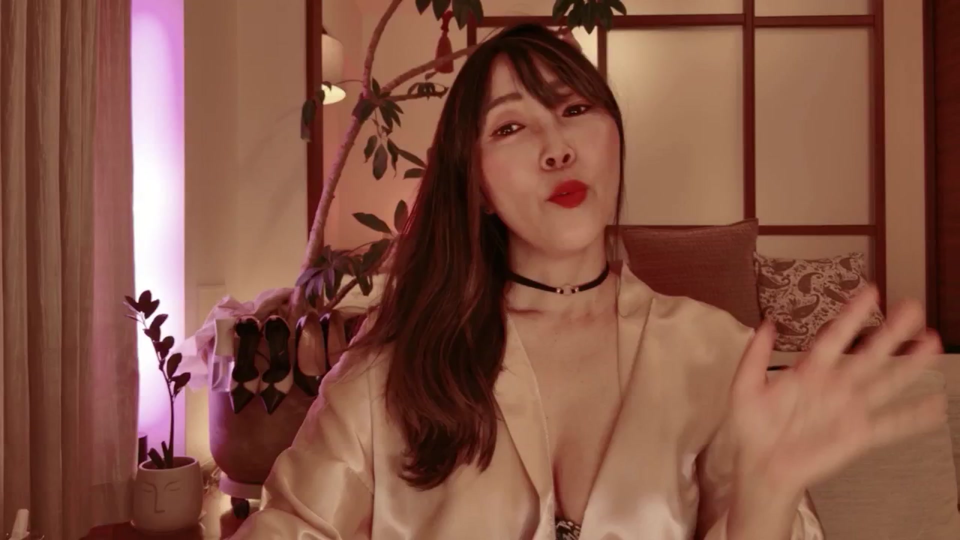 Gallery image thumbnail from japanesequeen's myfreecams stream on, 04/25/2026, 12:00 image 4 of 20