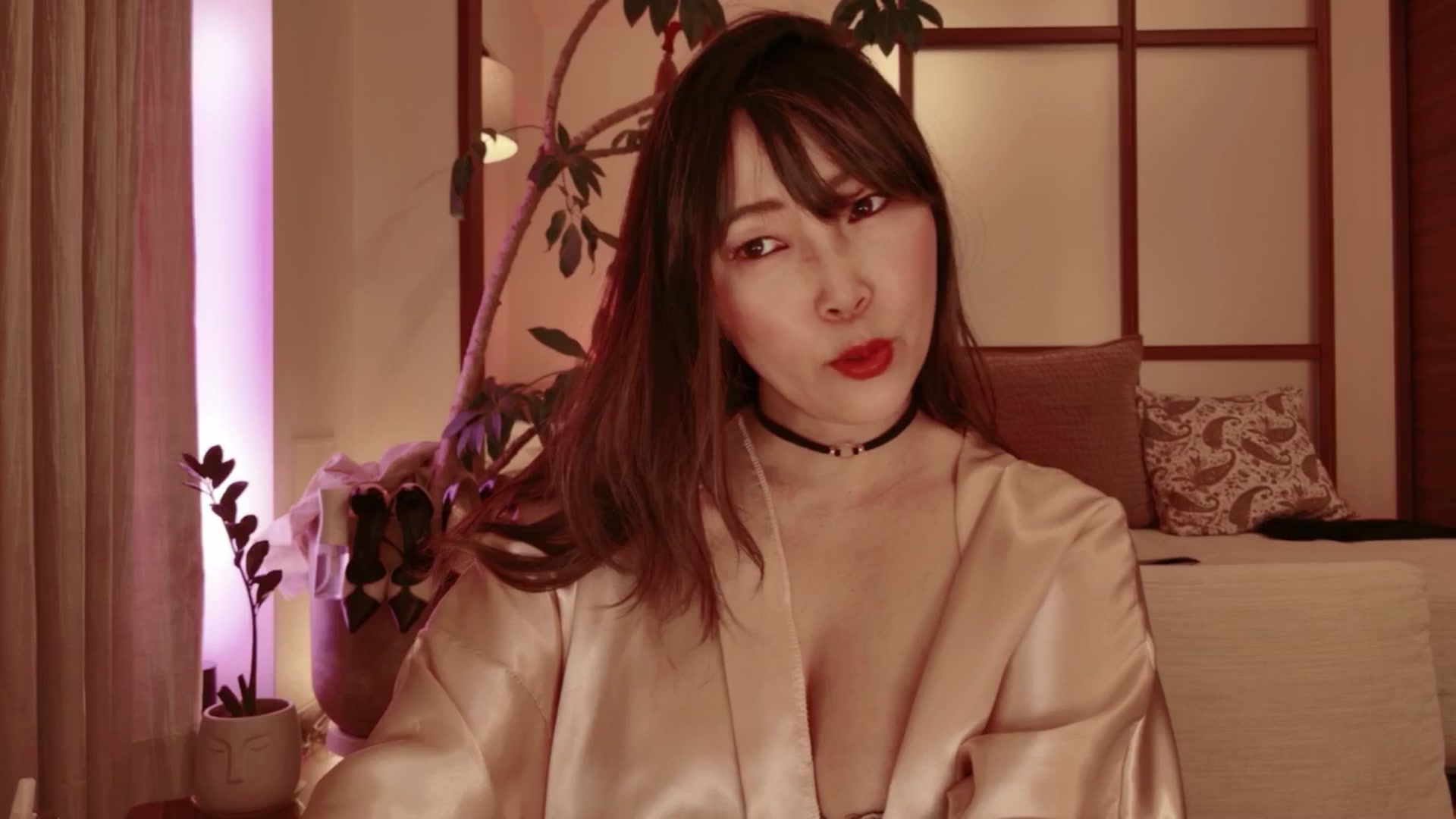 Gallery image thumbnail from japanesequeen's myfreecams stream on, 04/25/2026, 12:00 image 8 of 20