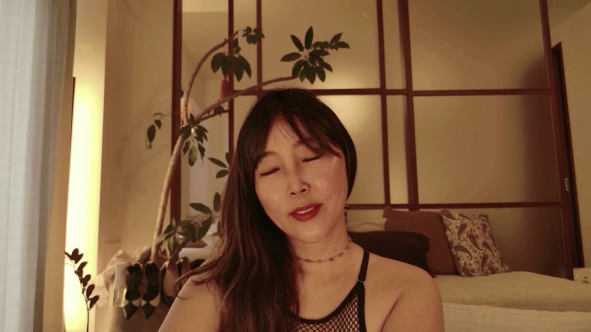 Gallery image thumbnail from japanesequeen's myfreecams stream on, 04/30/2026, 05:27 image 6 of 20