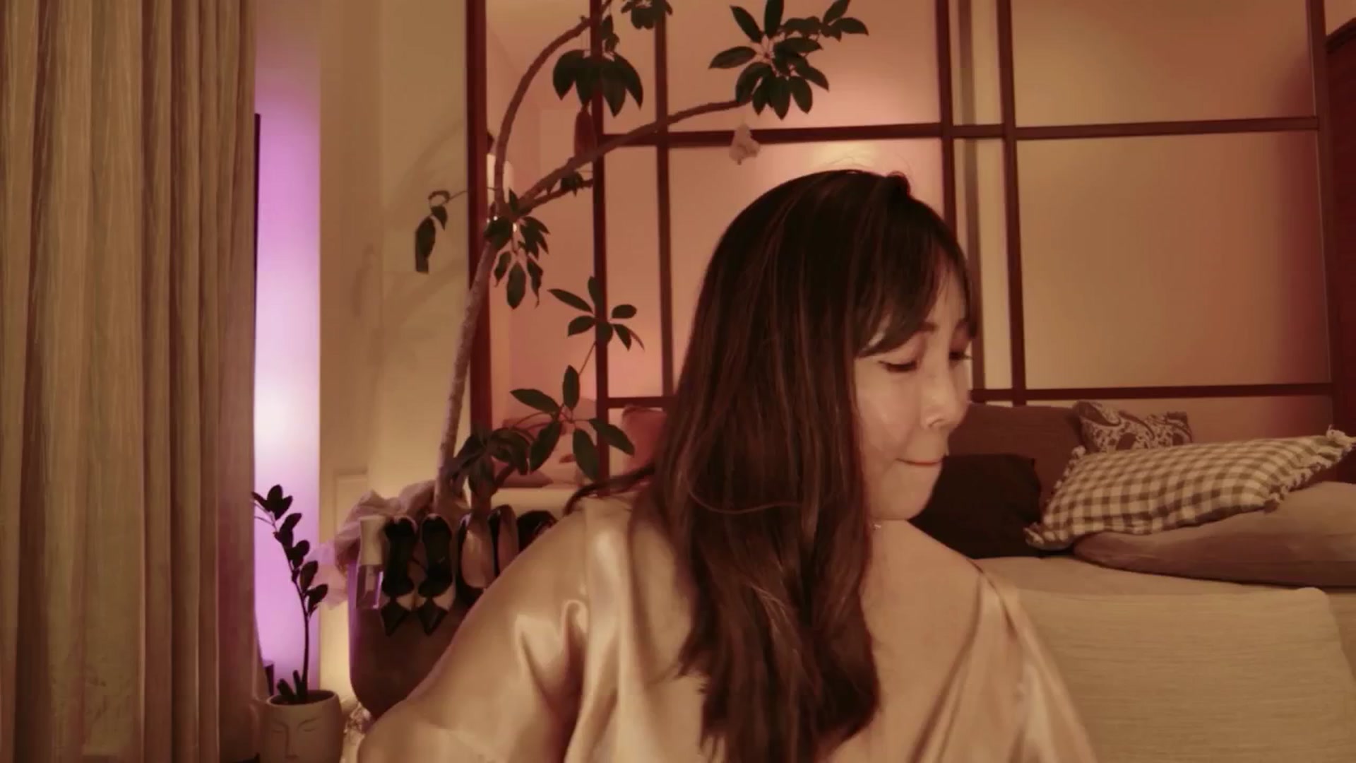 Gallery image thumbnail from japanesequeen's myfreecams stream on, 04/30/2026, 13:09 image 14 of 20