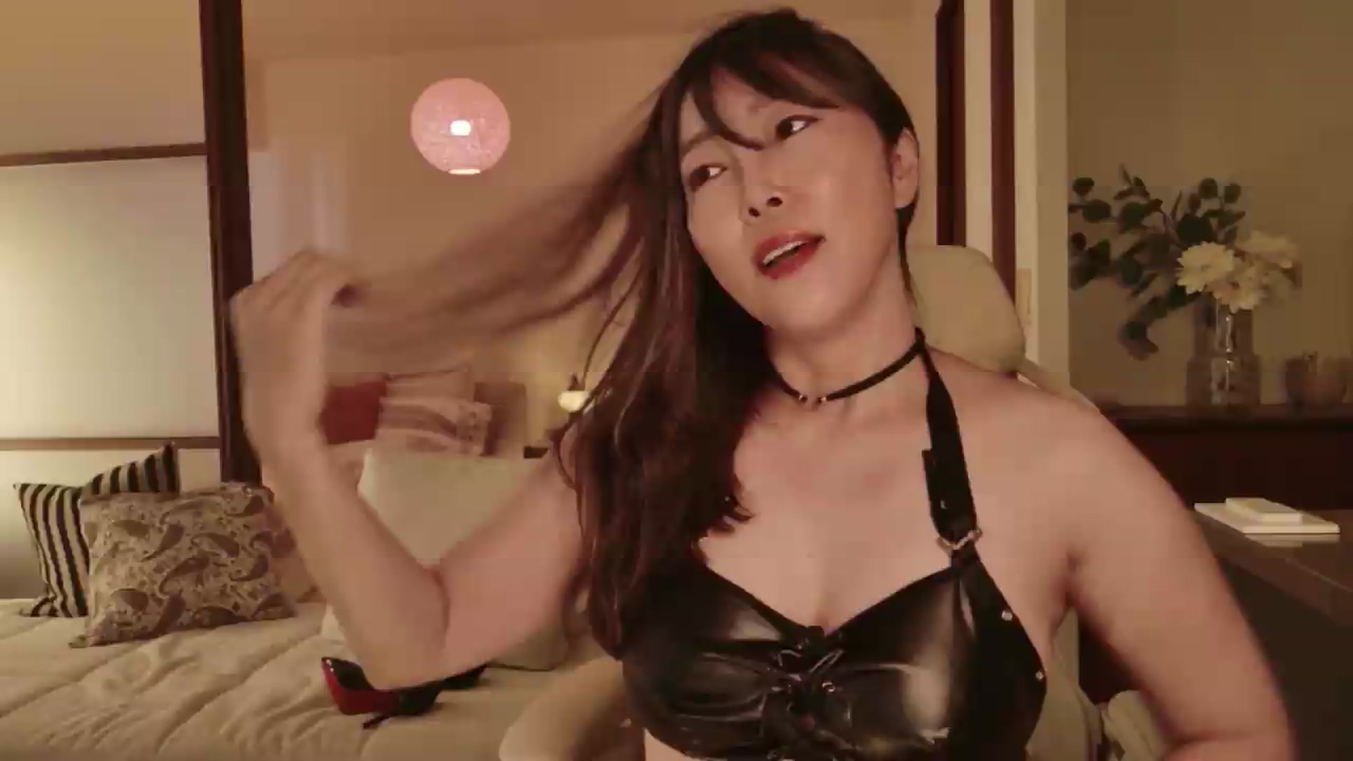 Gallery image thumbnail from japanesequeen's myfreecams stream on, 05/24/2026, 08:41 image 4 of 20