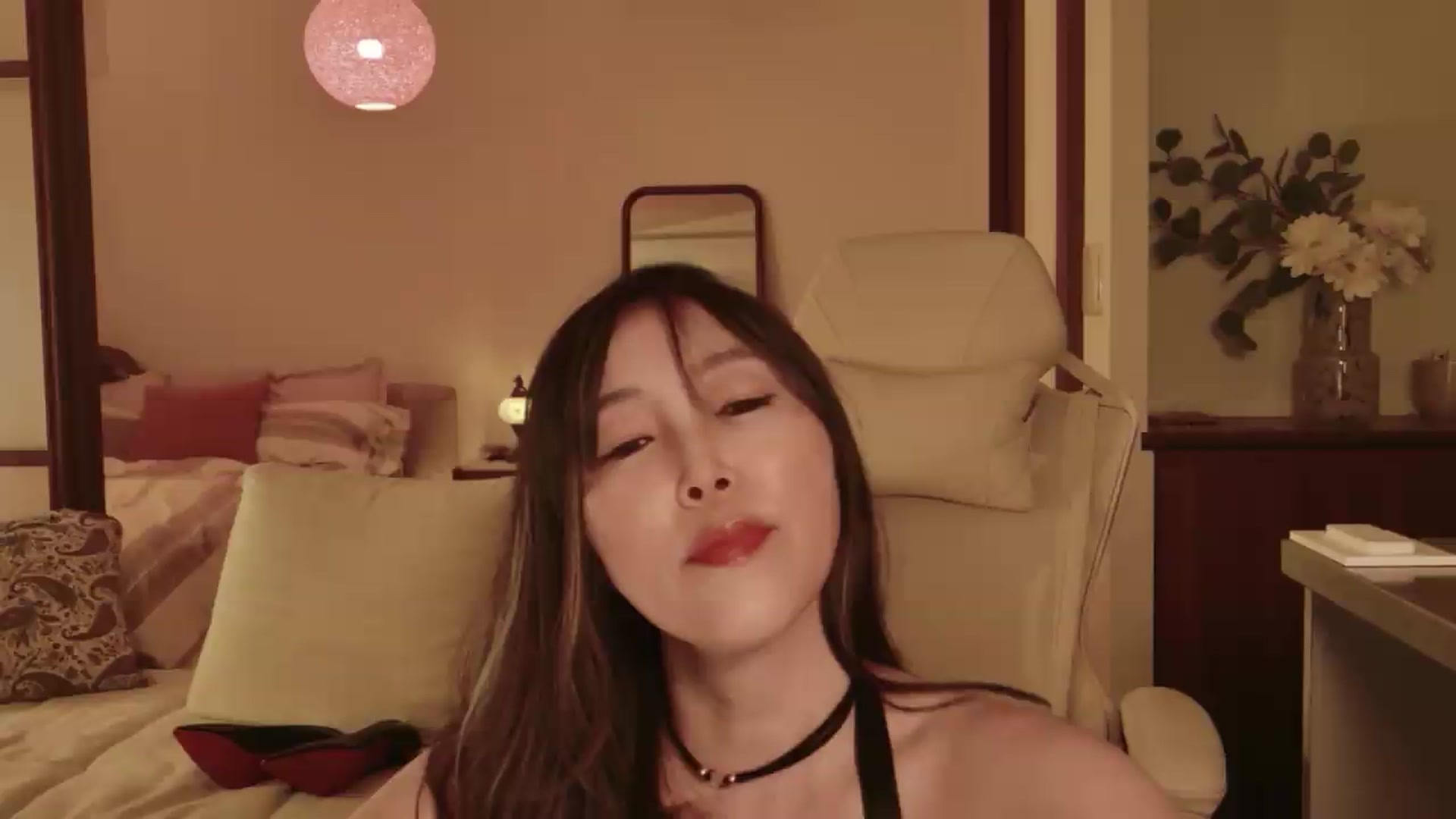 Gallery image thumbnail from japanesequeen's myfreecams stream on, 05/24/2026, 15:55 image 2 of 20