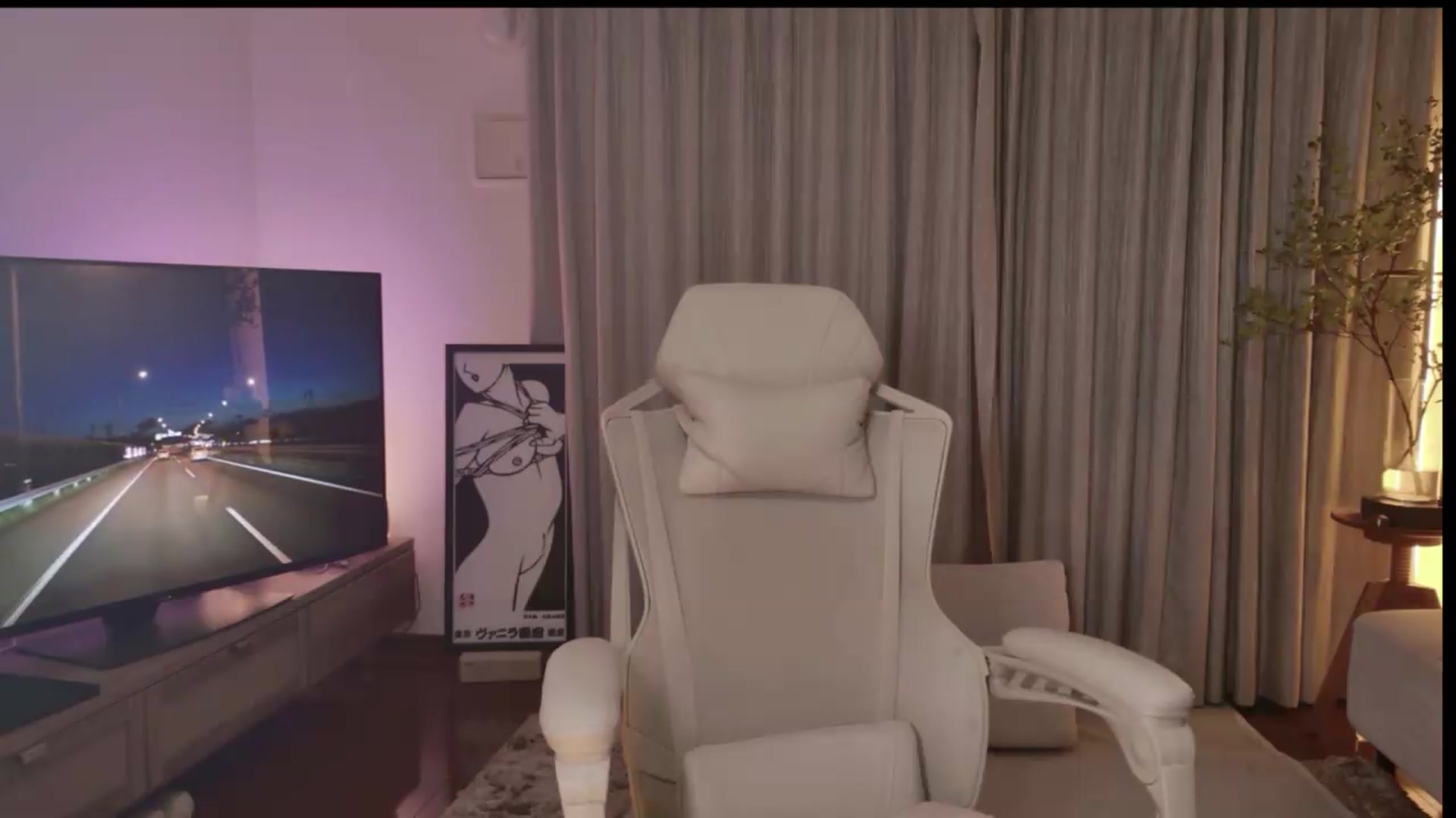 Gallery image thumbnail from japanesequeen's myfreecams stream on, 08/01/2026, 10:14 image 13 of 20