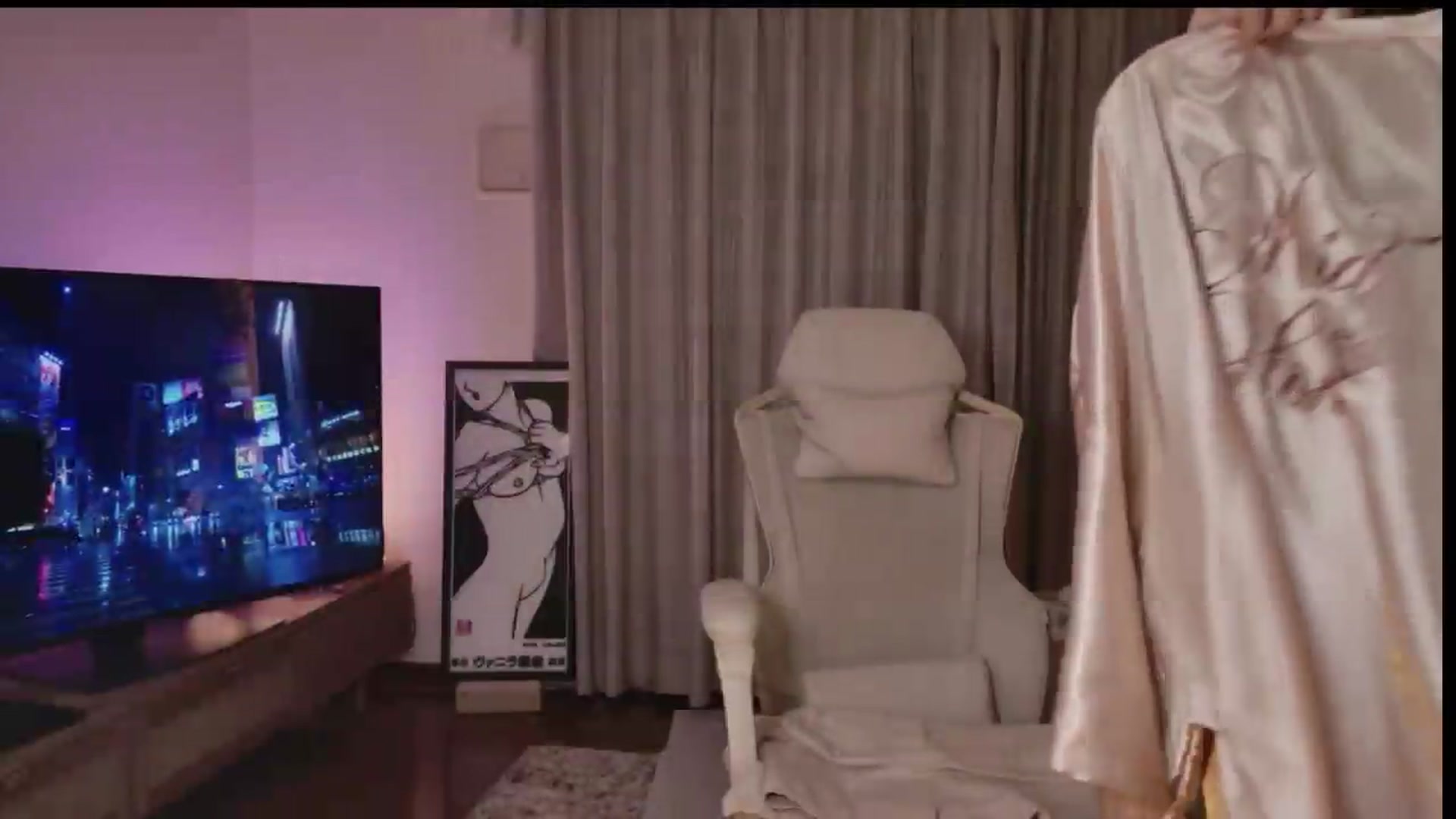 Gallery image thumbnail from japanesequeen's myfreecams stream on, 08/01/2026, 14:42 image 18 of 20