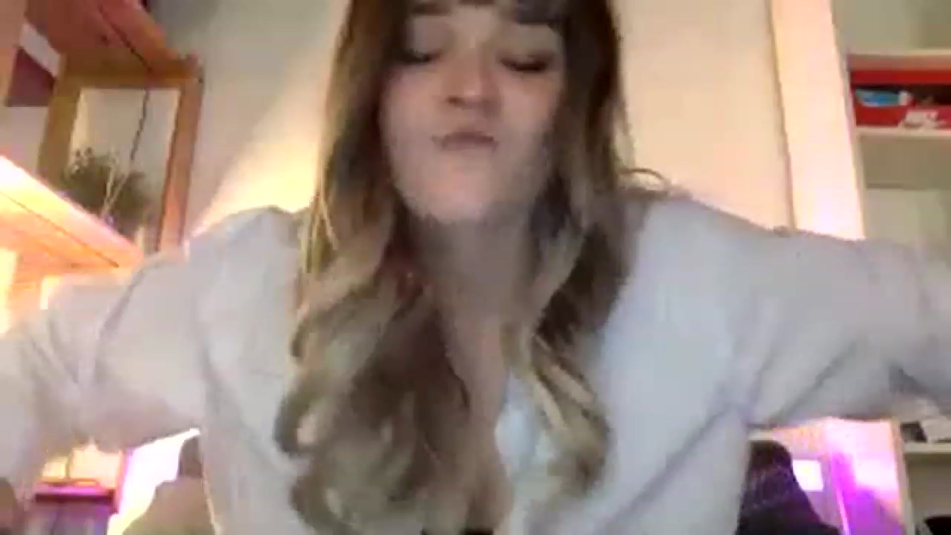 Gallery image thumbnail from jasminetea_'s myfreecams stream on, 02/05/2023, 15:21 image 13 of 20