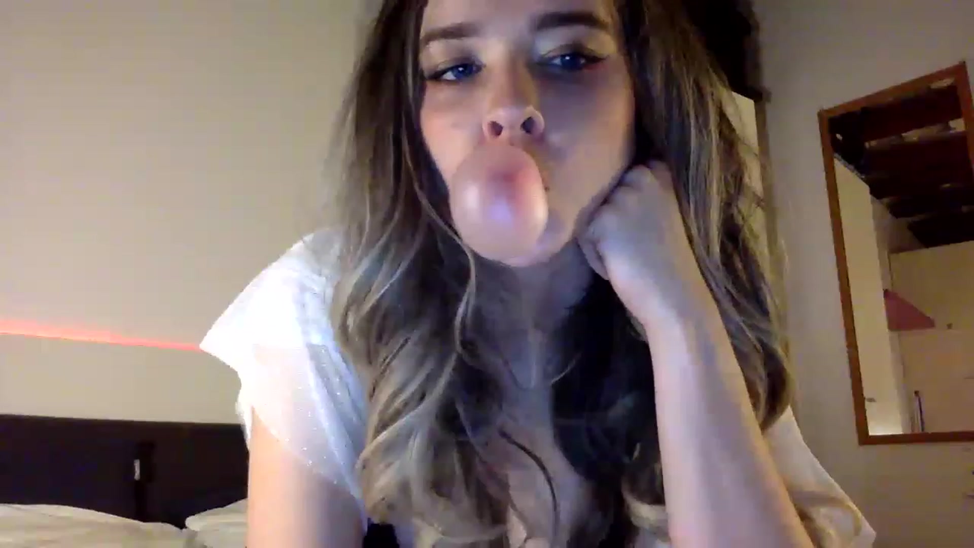 Gallery image thumbnail from jasminetea_'s myfreecams stream on, 08/17/2023, 24:52 image 17 of 20