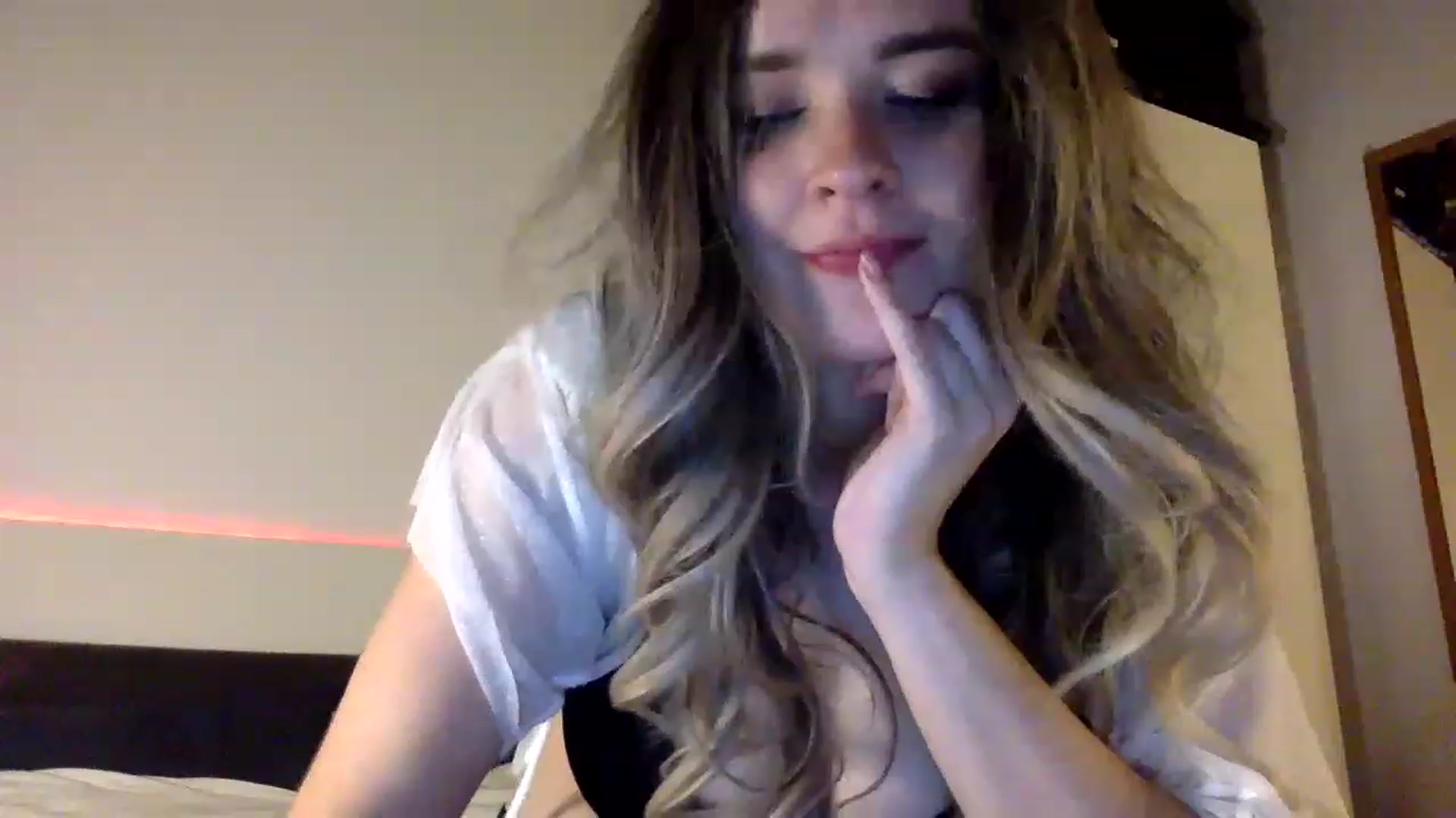 Gallery image thumbnail from jasminetea_'s myfreecams stream on, 08/17/2023, 24:52 image 12 of 20