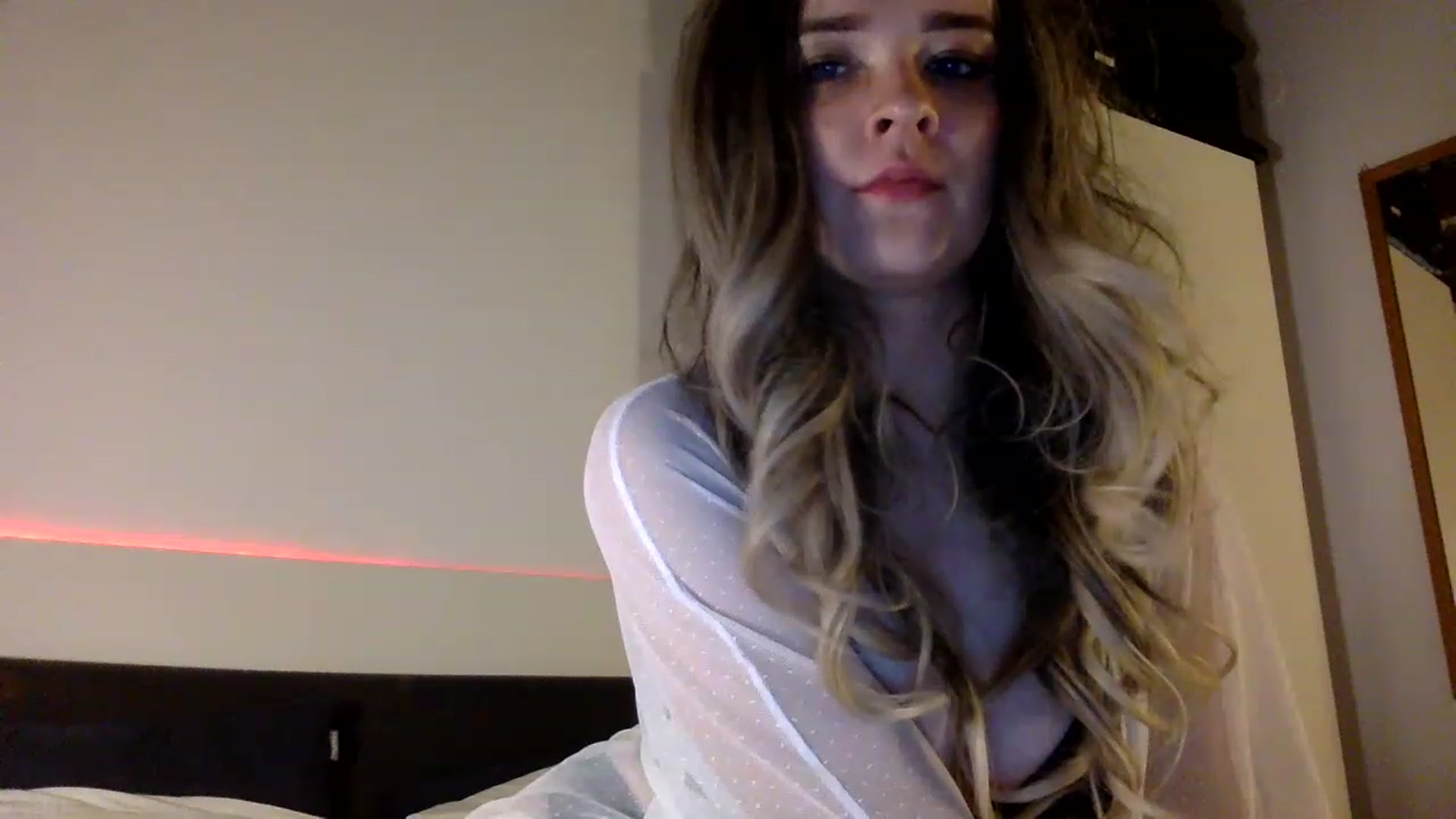 Gallery image thumbnail from jasminetea_'s myfreecams stream on, 08/17/2023, 24:52 image 7 of 20