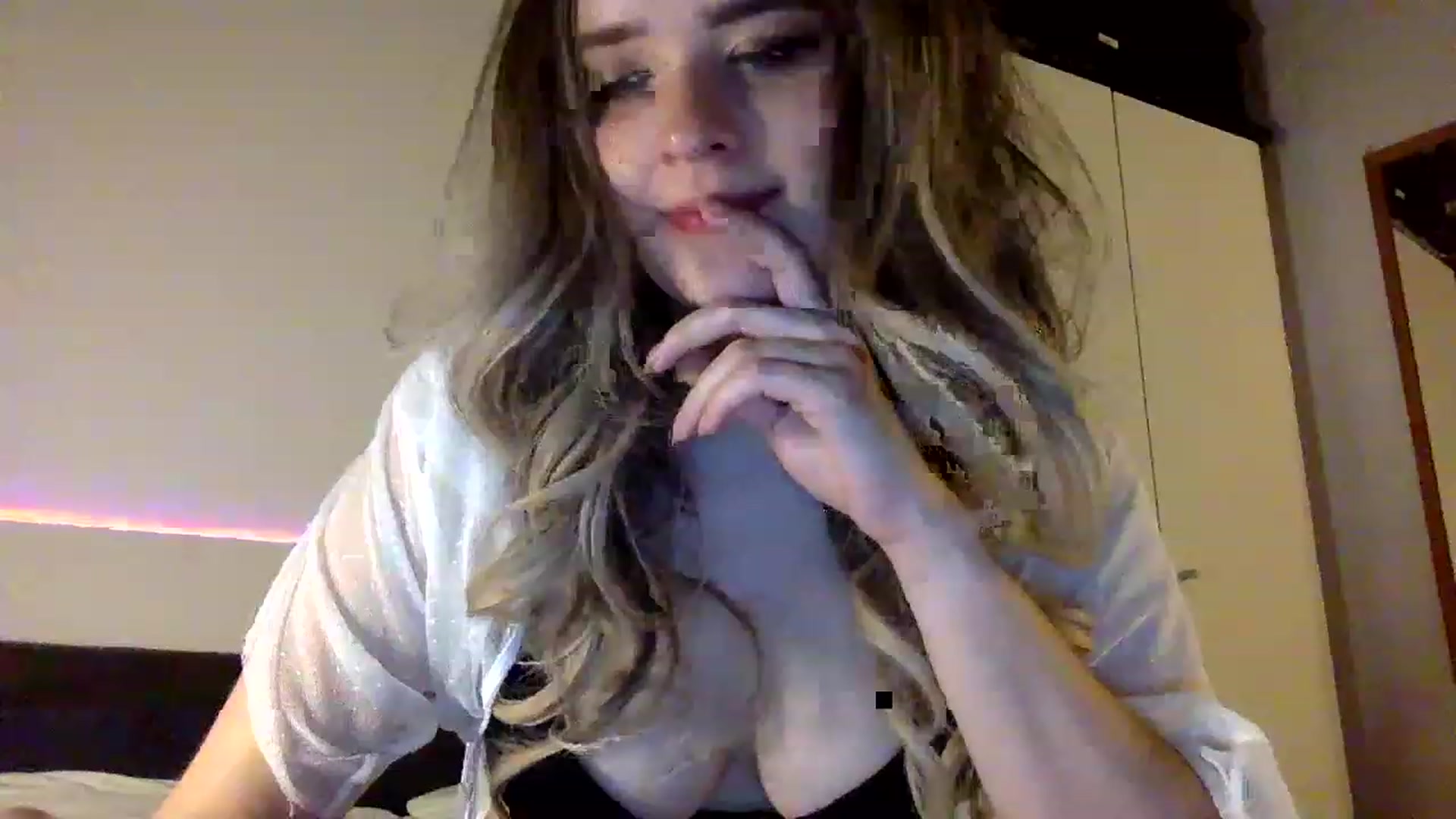Gallery image thumbnail from jasminetea_'s myfreecams stream on, 08/17/2023, 24:52 image 11 of 20