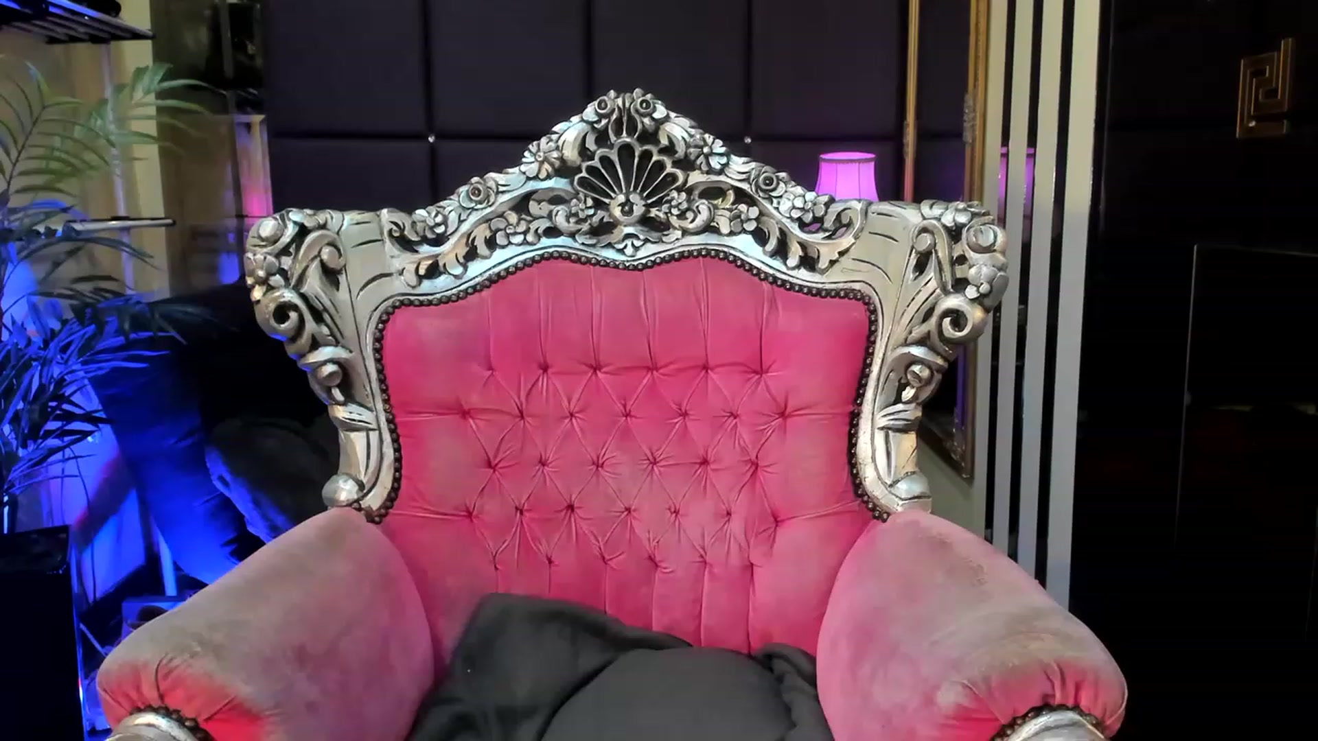 Gallery image thumbnail from jasminexjae's myfreecams stream on, 01/05/2023, 14:32 image 19 of 20