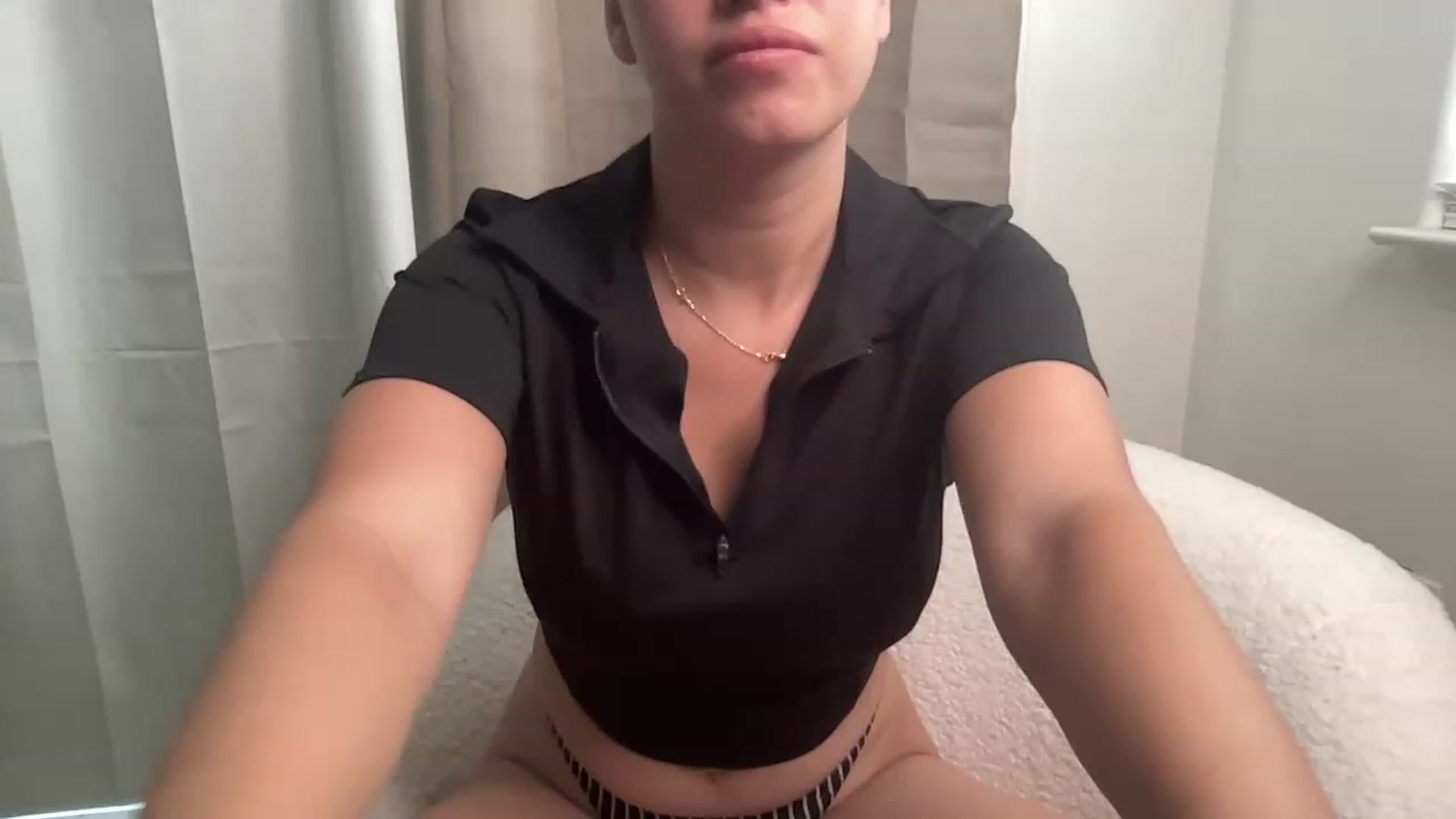 Gallery image thumbnail from jassmine100's myfreecams stream on, 07/11/2023, 17:23 image 7 of 20