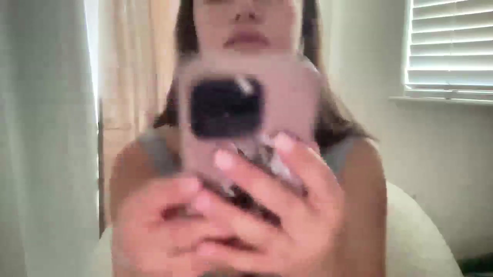 Gallery image thumbnail from jassmine100's myfreecams stream on, 08/03/2023, 17:29 image 20 of 20