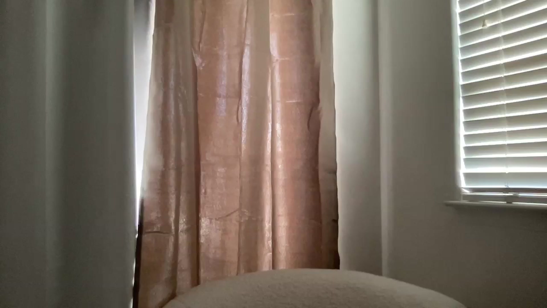 Gallery image thumbnail from jassmine100's myfreecams stream on, 08/03/2023, 17:29 image 9 of 20