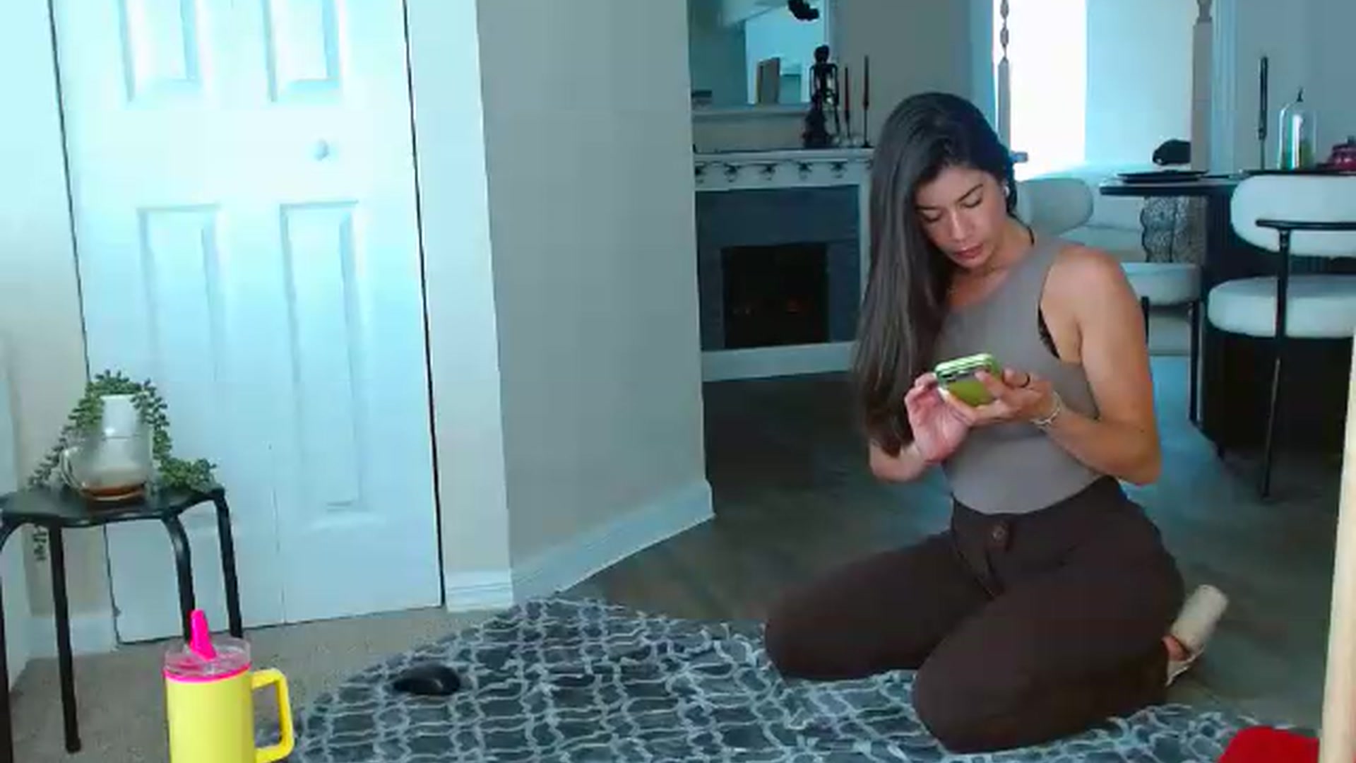 Gallery image thumbnail from jessellevega's myfreecams stream on, 08/25/2026, 16:37 image 20 of 20