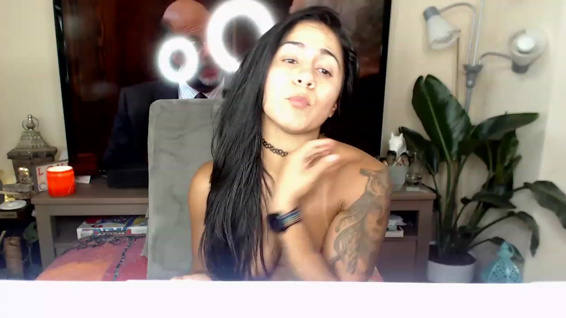 Gallery image thumbnail from jizzgooglez's myfreecams stream on, 04/28/2023, 22:38 image 12 of 20