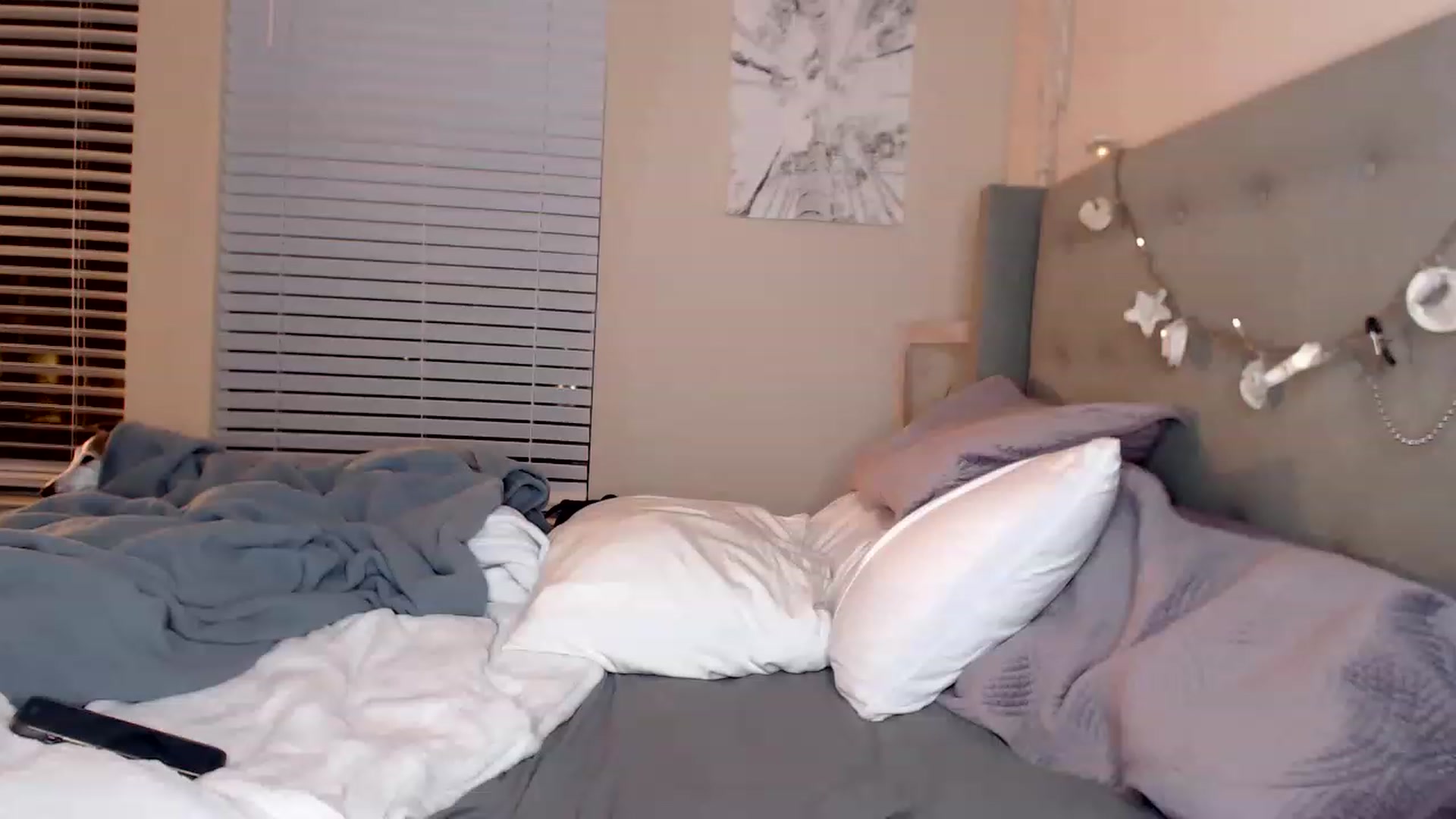 Gallery image thumbnail from jizzgooglez's myfreecams stream on, 06/24/2023, 02:16 image 4 of 20