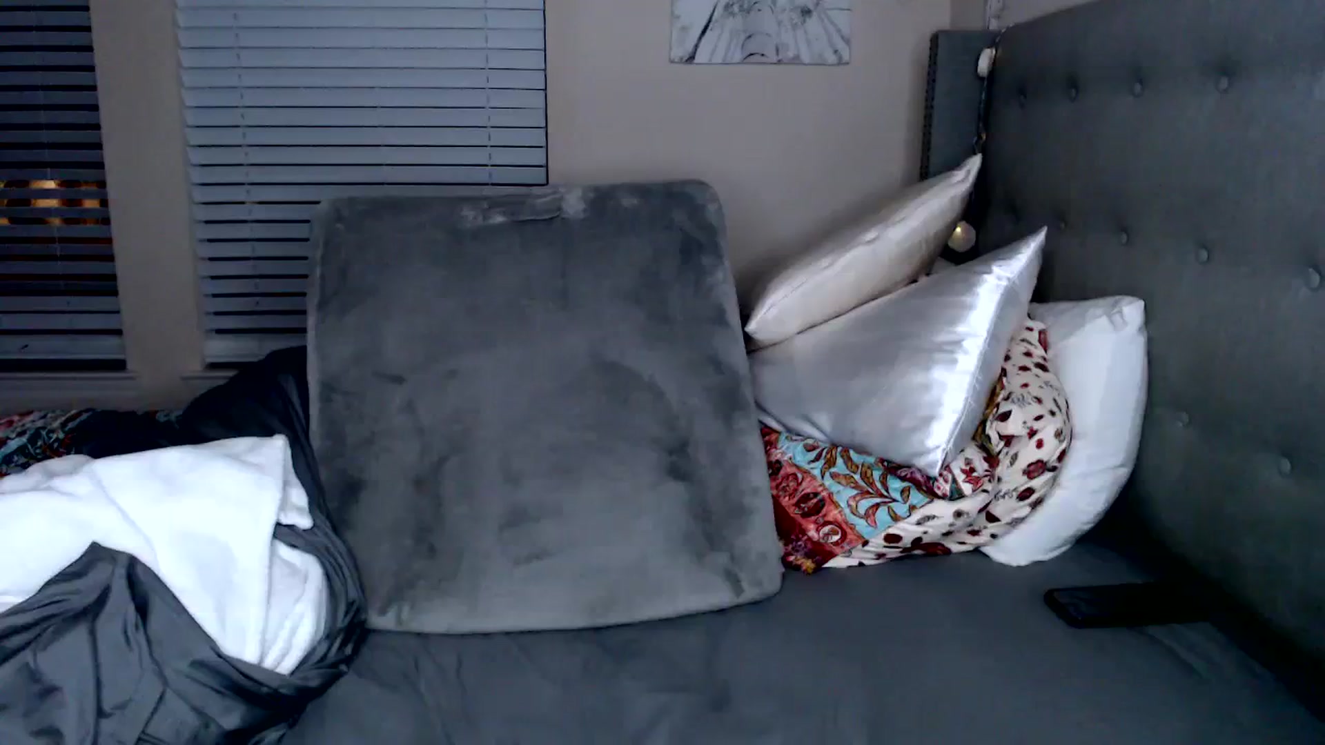 Gallery image thumbnail from jizzgooglez's myfreecams stream on, 02/26/2024, 02:07 image 14 of 20