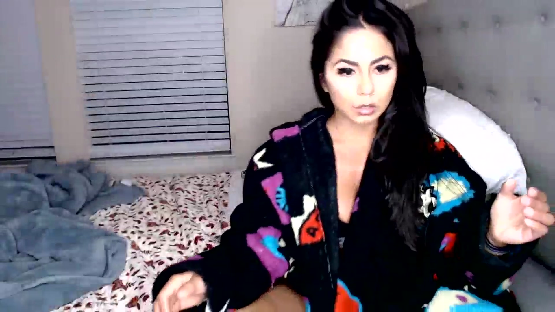 Gallery image thumbnail from jizzgooglez's myfreecams stream on, 02/28/2024, 24:43 image 3 of 20