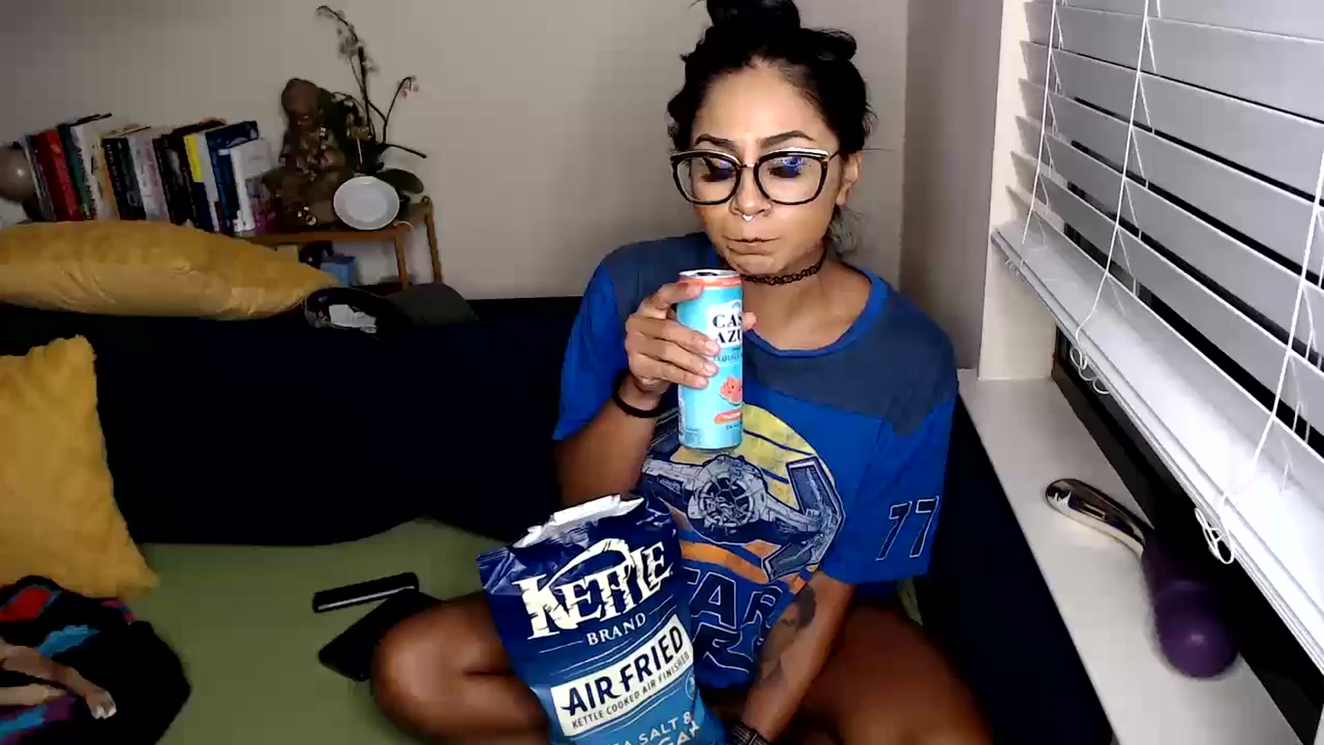 Gallery image thumbnail from jizzgooglez's myfreecams stream on, 04/20/2024, 04:44 image 13 of 20