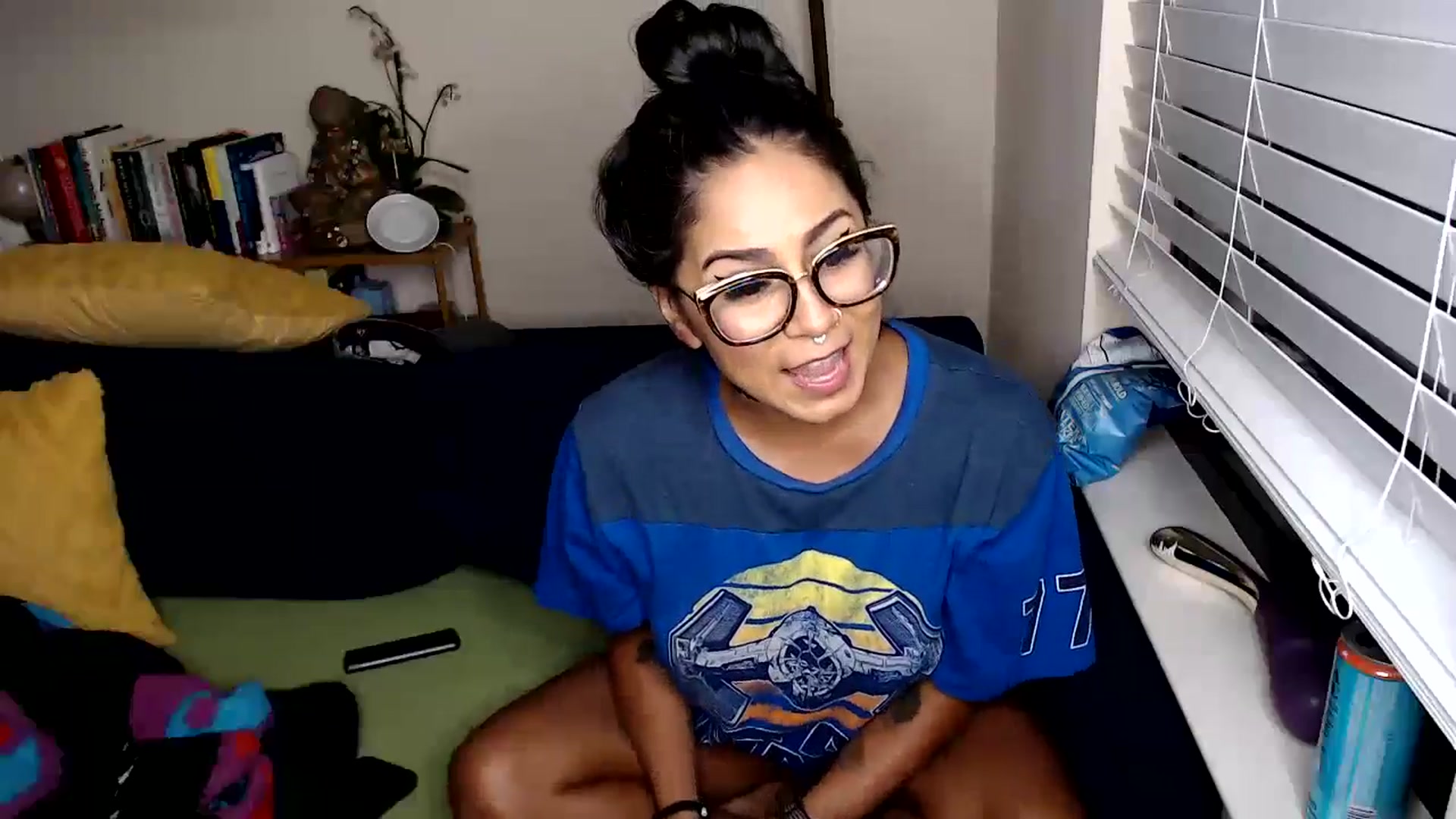 Gallery image thumbnail from jizzgooglez's myfreecams stream on, 04/20/2024, 04:44 image 19 of 20