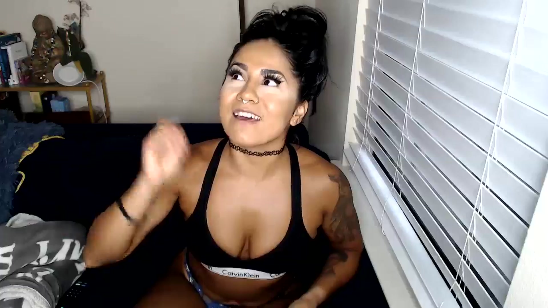 Gallery image thumbnail from jizzgooglez's myfreecams stream on, 07/24/2024, 01:31 image 3 of 20