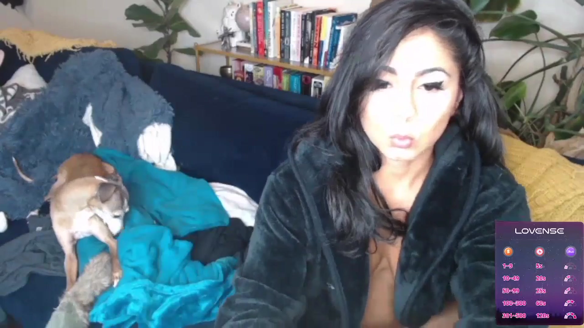 Gallery image thumbnail from jizzgooglez's myfreecams stream on, 11/16/2024, 03:03 image 18 of 20