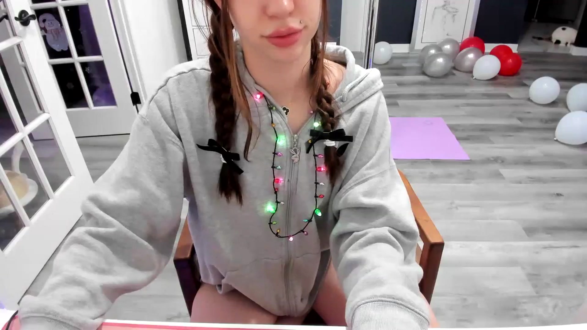 Gallery image thumbnail from josieeblakee's myfreecams stream on, 12/26/2023, 09:57 image 13 of 20