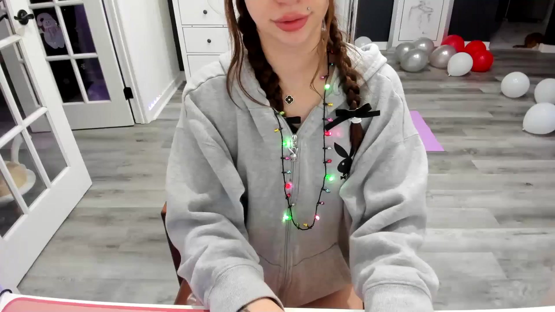 Gallery image thumbnail from josieeblakee's myfreecams stream on, 12/26/2023, 09:57 image 10 of 20