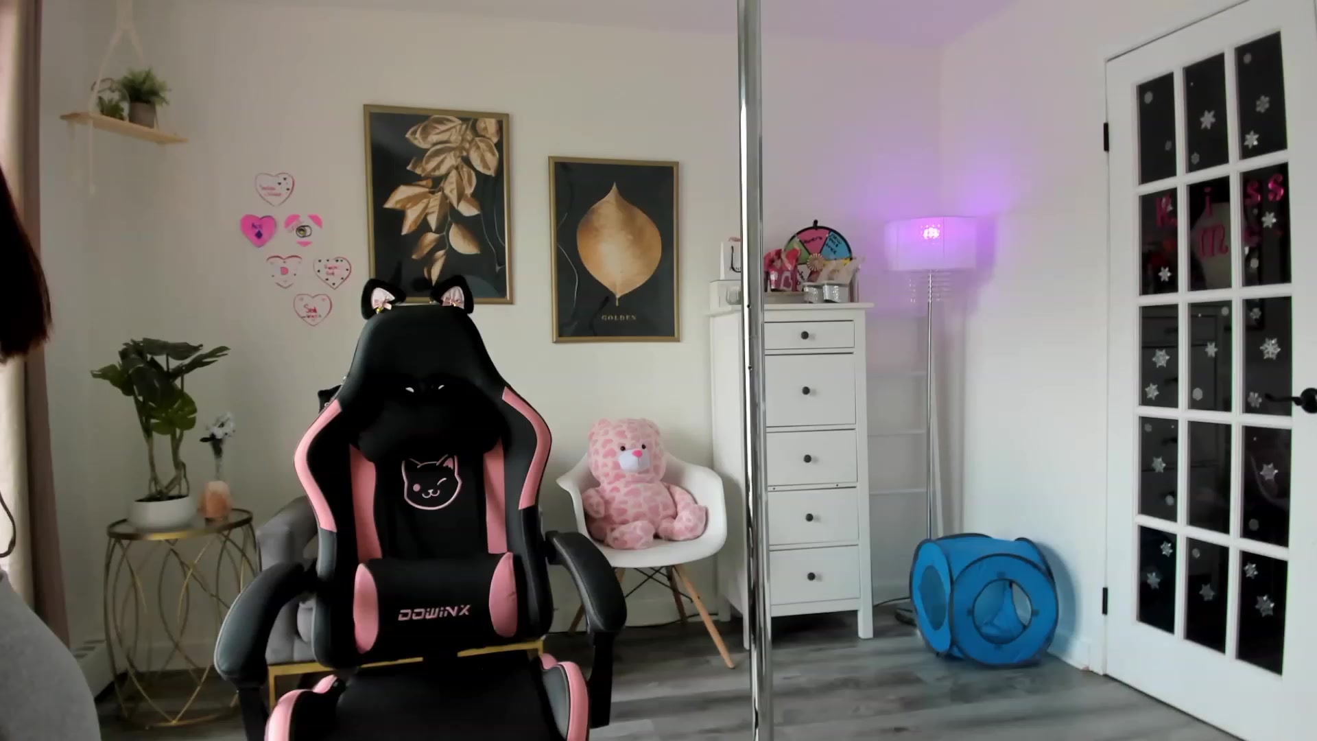Gallery image thumbnail from josieeblakee's myfreecams stream on, 02/21/2024, 17:06 image 11 of 20
