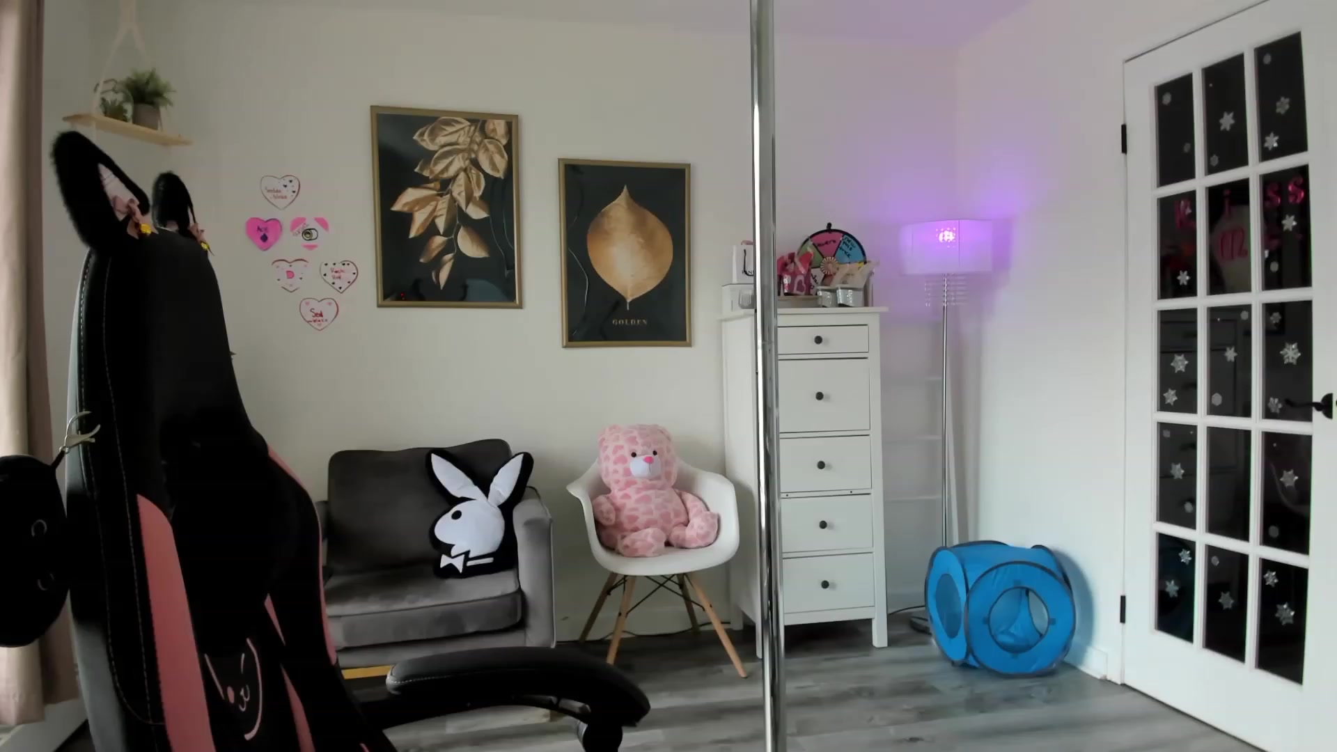 Gallery image thumbnail from josieeblakee's myfreecams stream on, 02/21/2024, 17:06 image 6 of 20